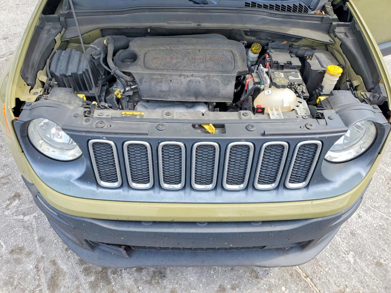 2015 Jeep Renegade Latitude Green vin: ZACCJABT3FPC18489