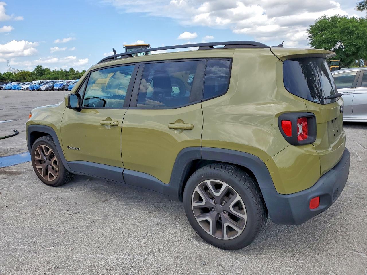 2015 Jeep Renegade Latitude Green vin: ZACCJABT3FPC18489