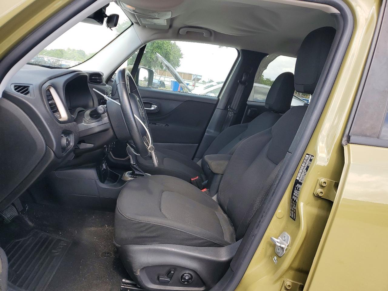 2015 Jeep Renegade Latitude Green vin: ZACCJABT3FPC18489