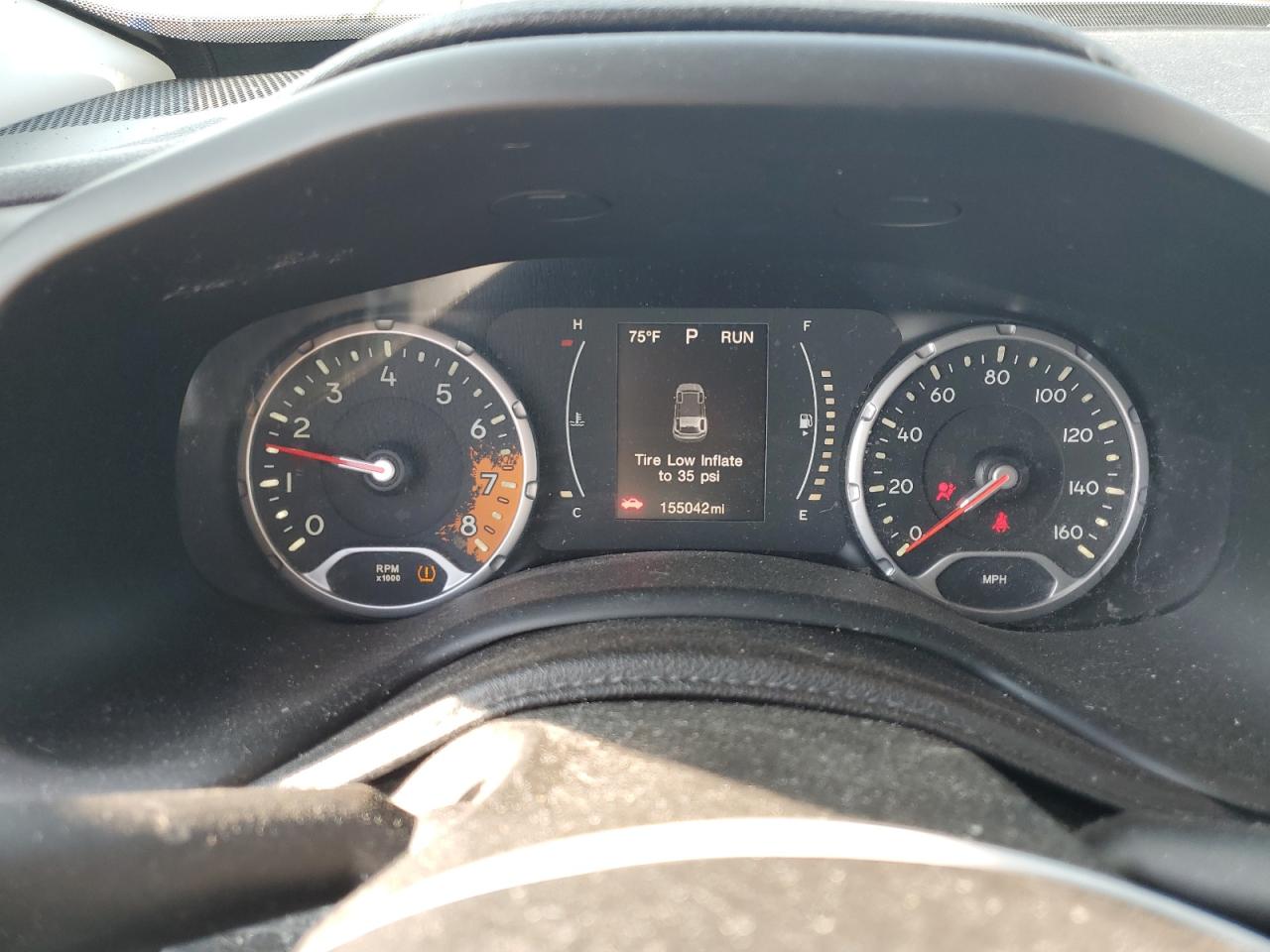 2015 Jeep Renegade Latitude Серебряный vin: ZACCJABT3FPC18783