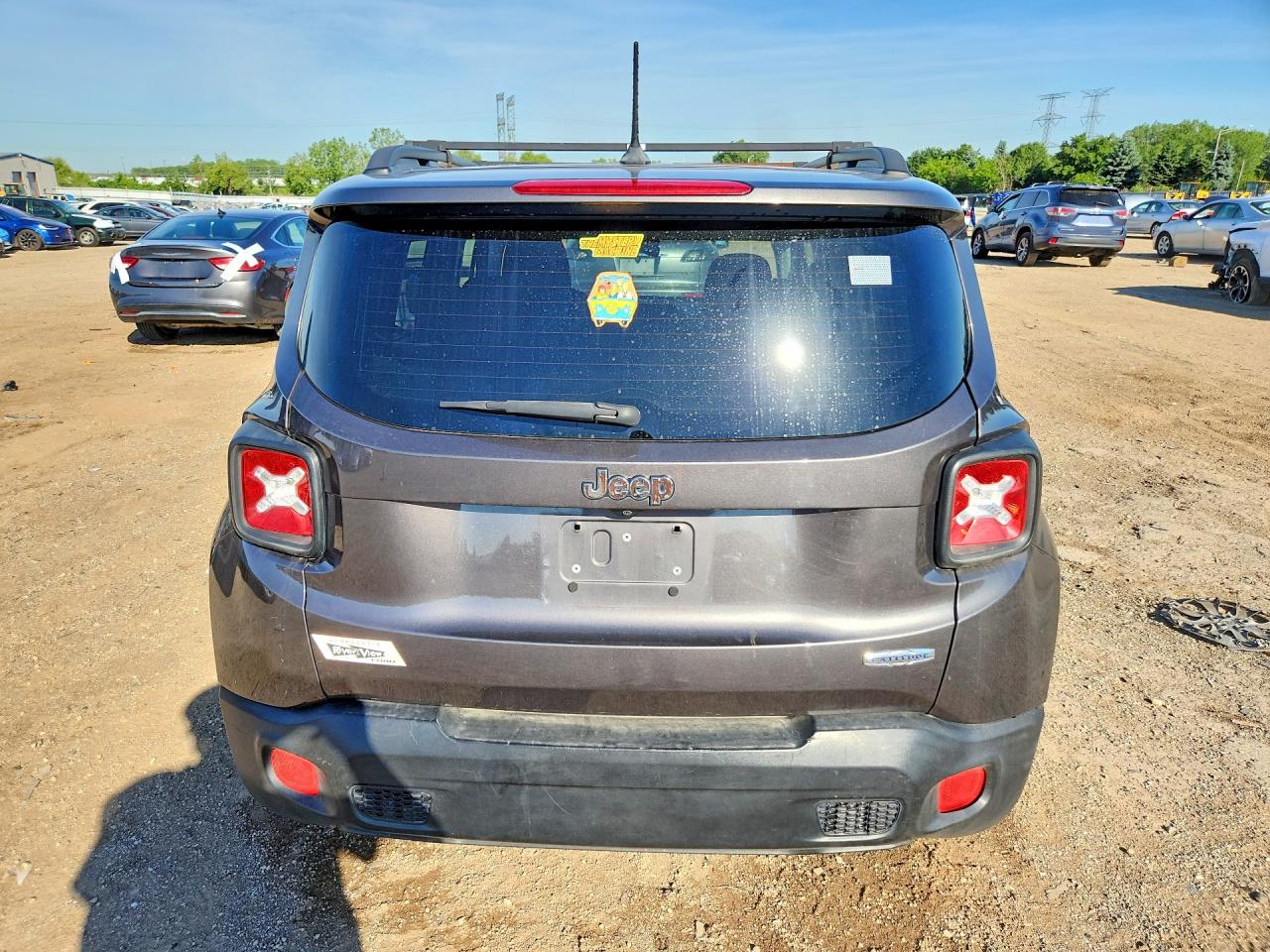 2016 Jeep Renegade Latitude Gray vin: ZACCJABT3GPD81189