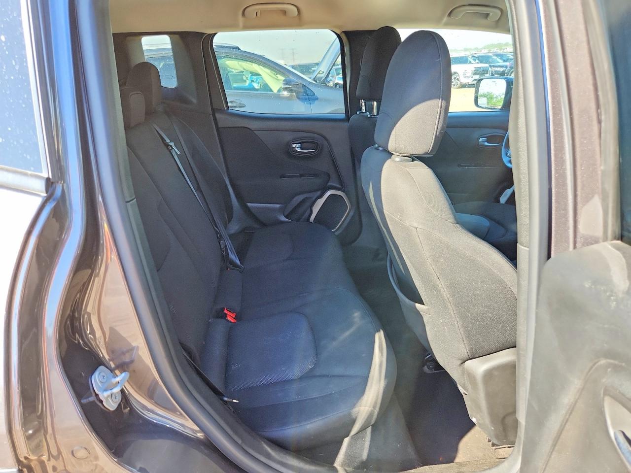 2016 Jeep Renegade Latitude Gray vin: ZACCJABT3GPD81189