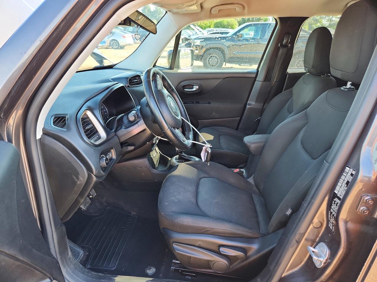 2016 Jeep Renegade Latitude Gray vin: ZACCJABT3GPD81189