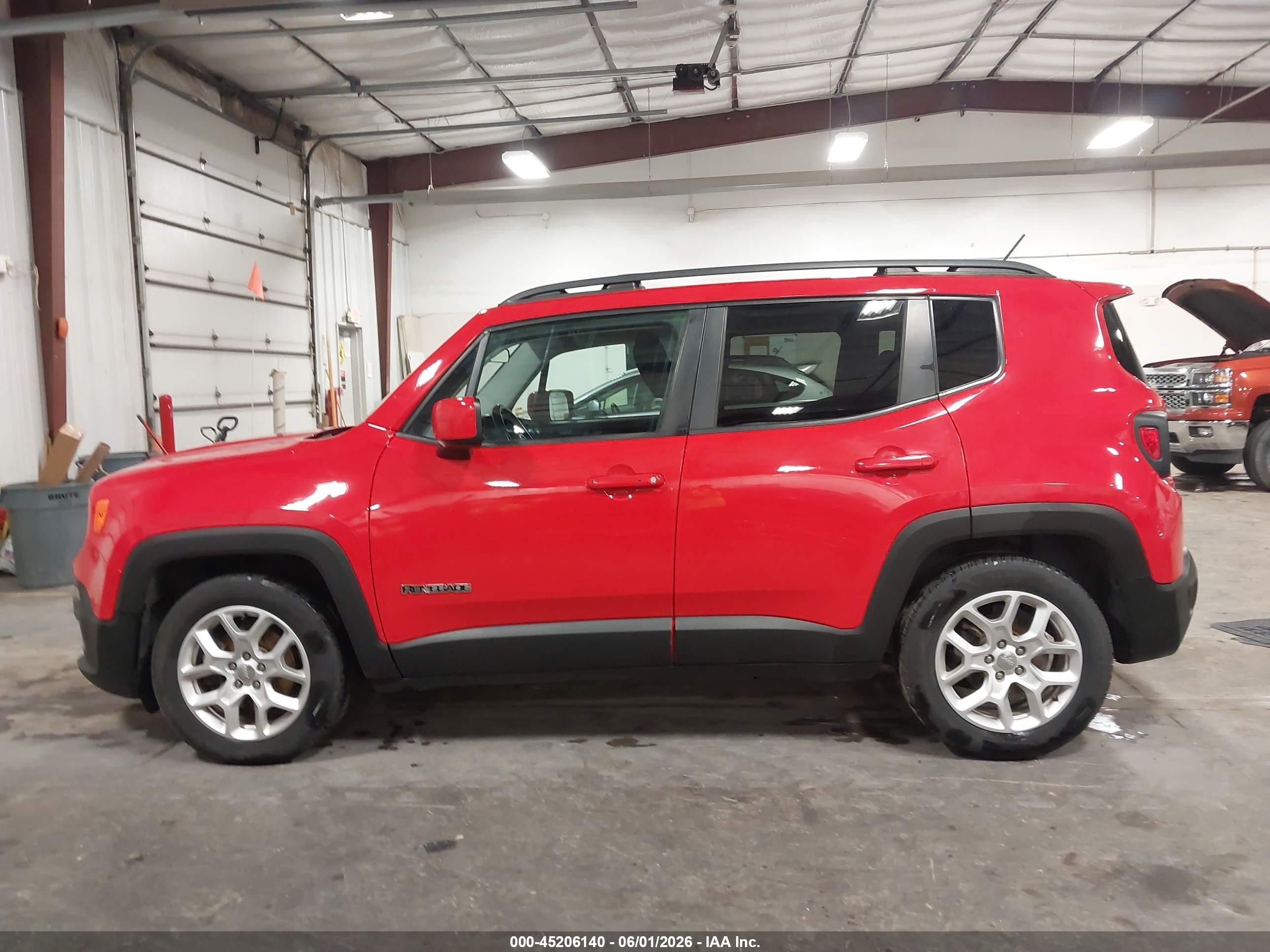 2016 Jeep Renegade Latitude Red vin: ZACCJABT3GPE22145