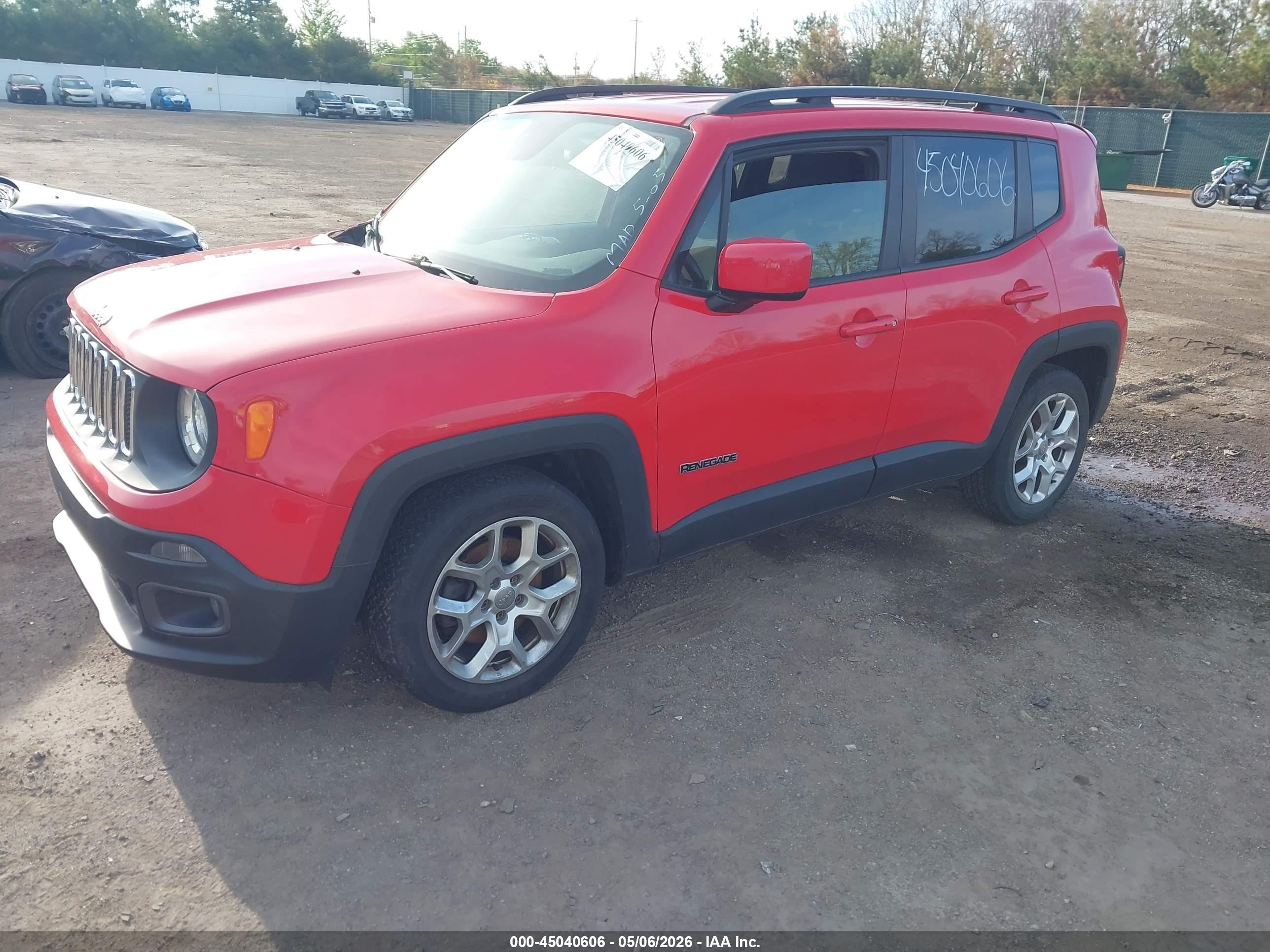 2015 Jeep Renegade Latitude Red vin: ZACCJABT4FPB22192