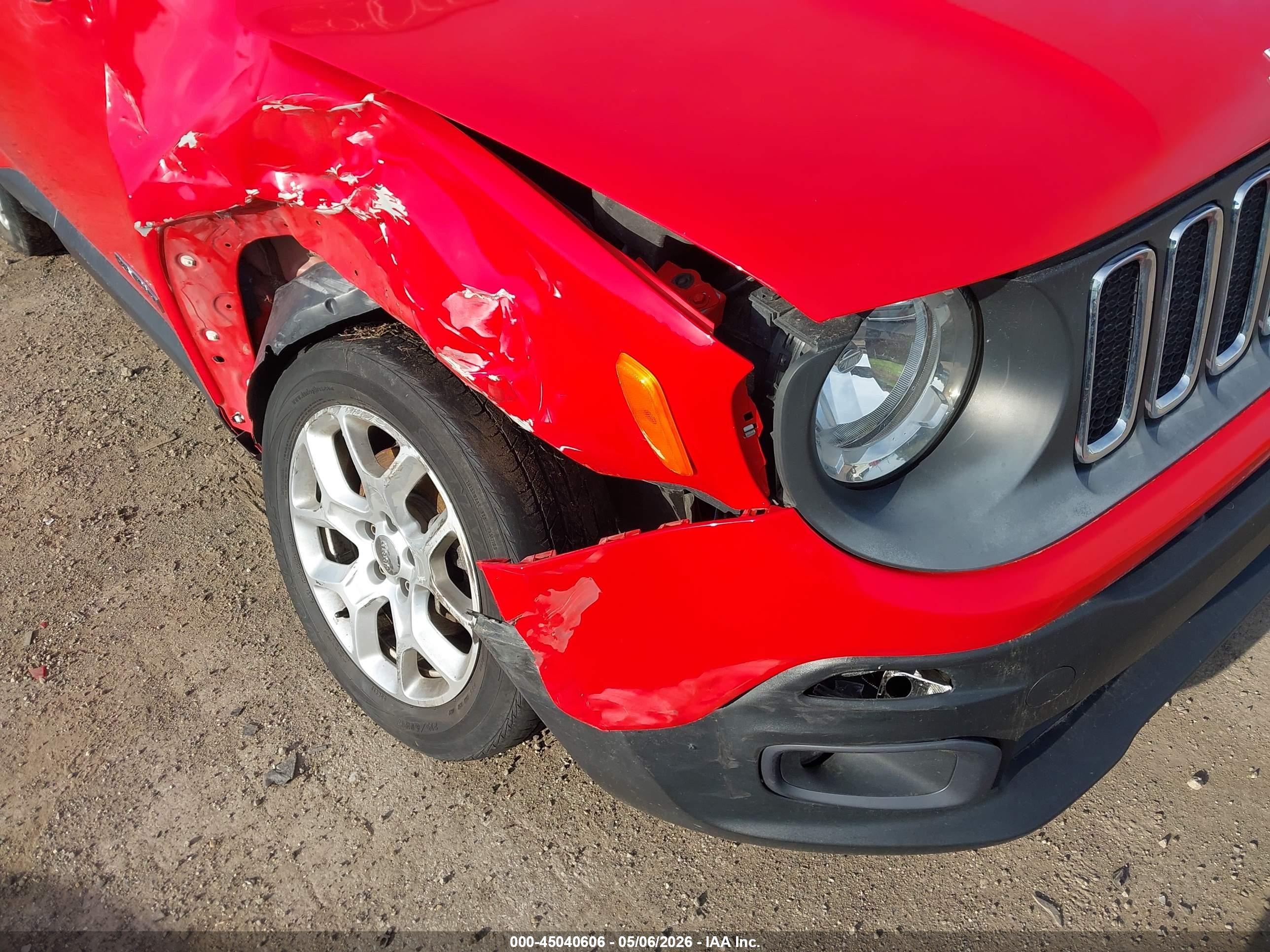 2015 Jeep Renegade Latitude Red vin: ZACCJABT4FPB22192