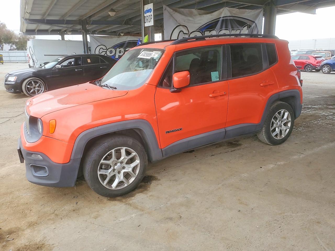 2015 Jeep Renegade Latitude Orange vin: ZACCJABT4FPB26355