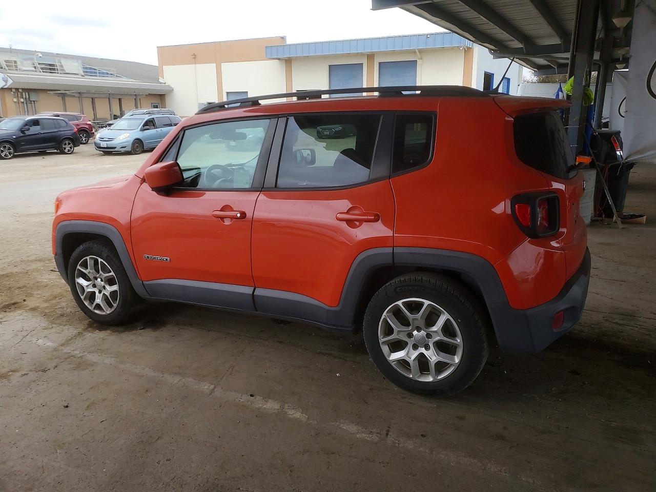 2015 Jeep Renegade Latitude Orange vin: ZACCJABT4FPB26355