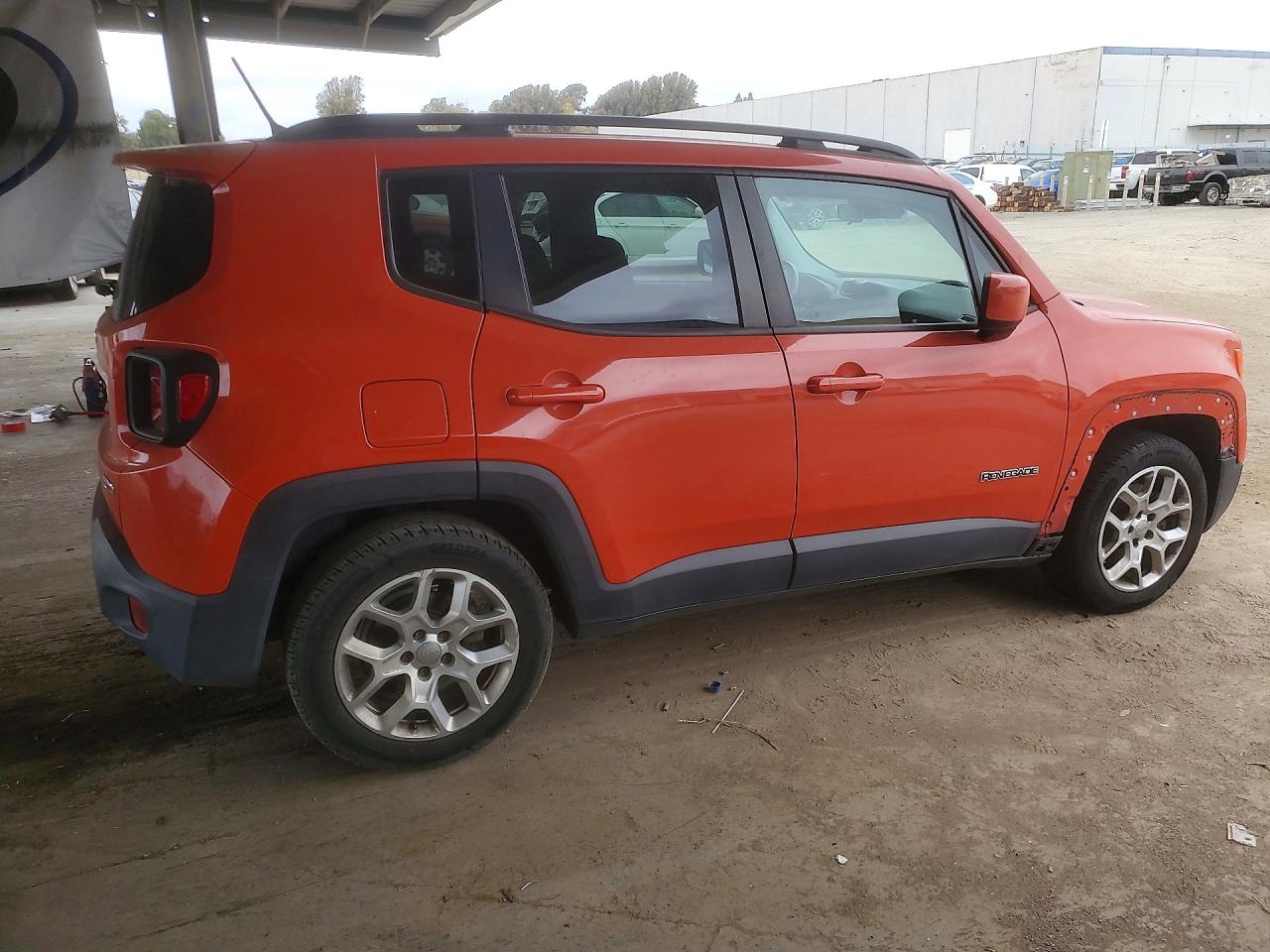 2015 Jeep Renegade Latitude Orange vin: ZACCJABT4FPB26355