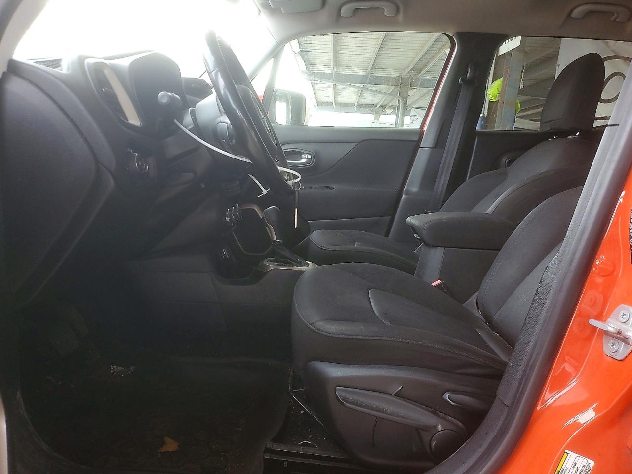 2015 Jeep Renegade Latitude Orange vin: ZACCJABT4FPB26355
