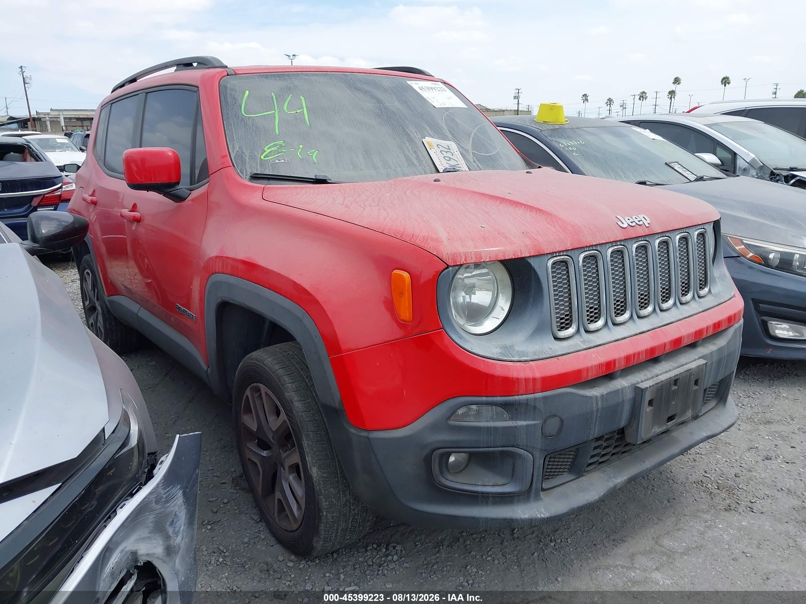 2015 Jeep Renegade Latitude Red vin: ZACCJABT4FPB32074