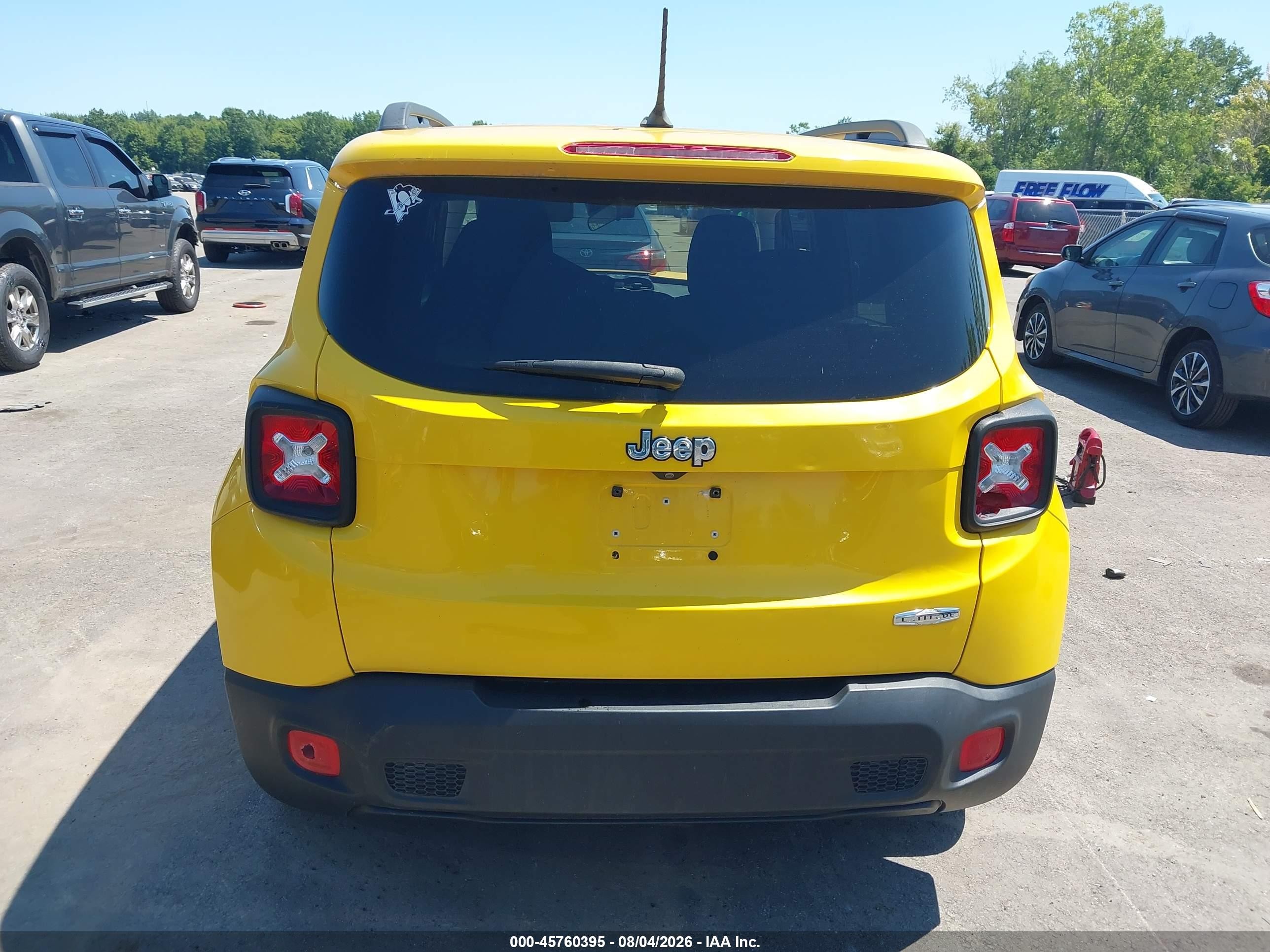 2015 Jeep Renegade Latitude Blue vin: ZACCJABT4FPB86409