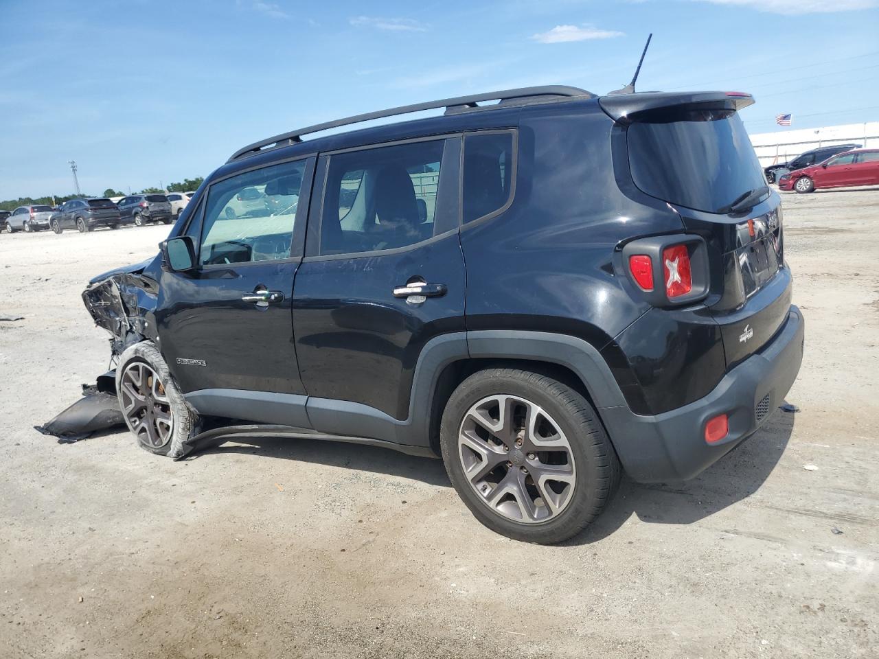 2015 Jeep Renegade Latitude Черный vin: ZACCJABT4FPC06657