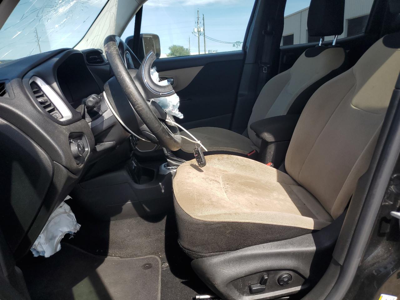 2015 Jeep Renegade Latitude Черный vin: ZACCJABT4FPC06657