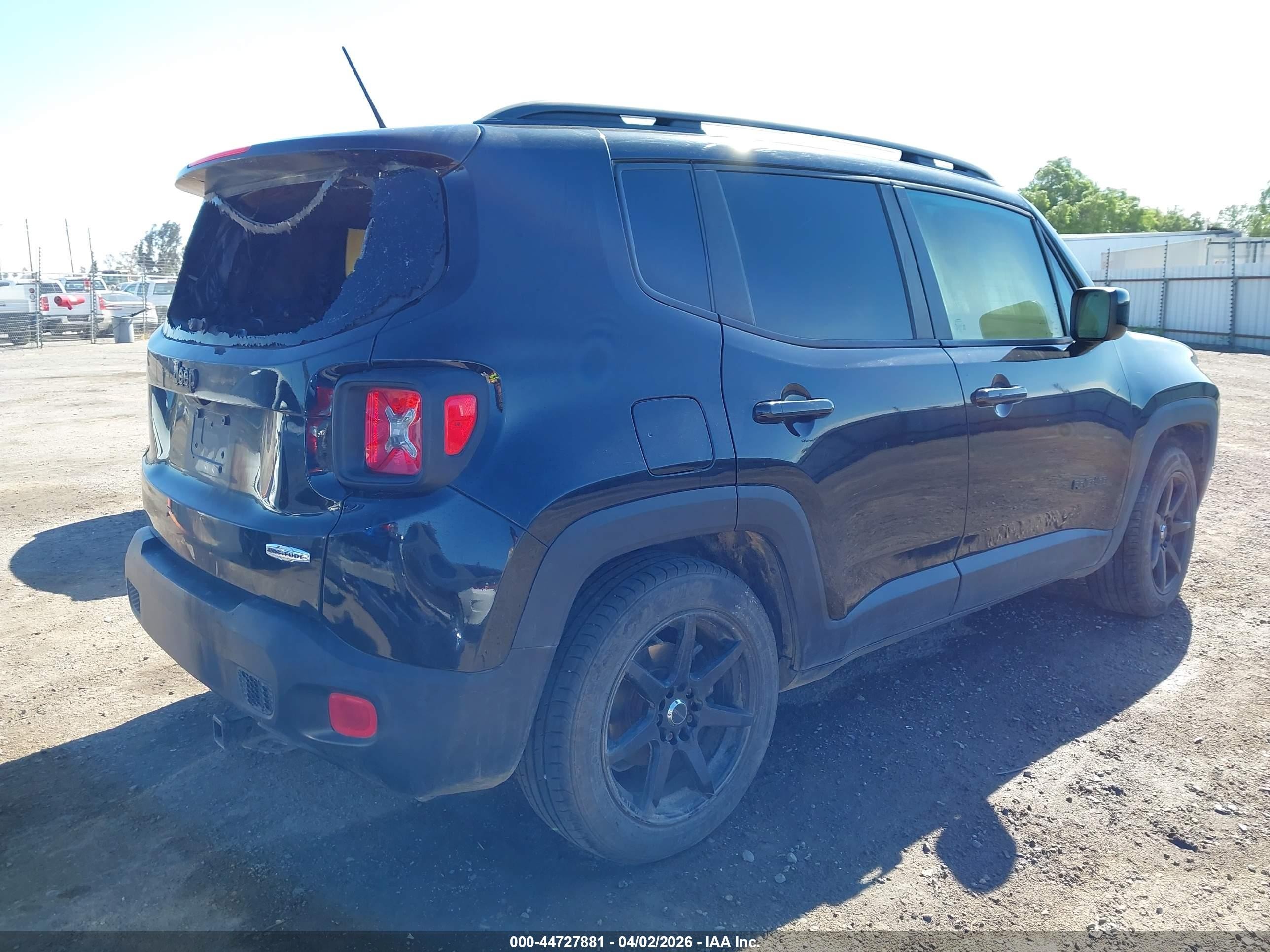 2015 Jeep Renegade Latitude Black vin: ZACCJABT4FPC24933