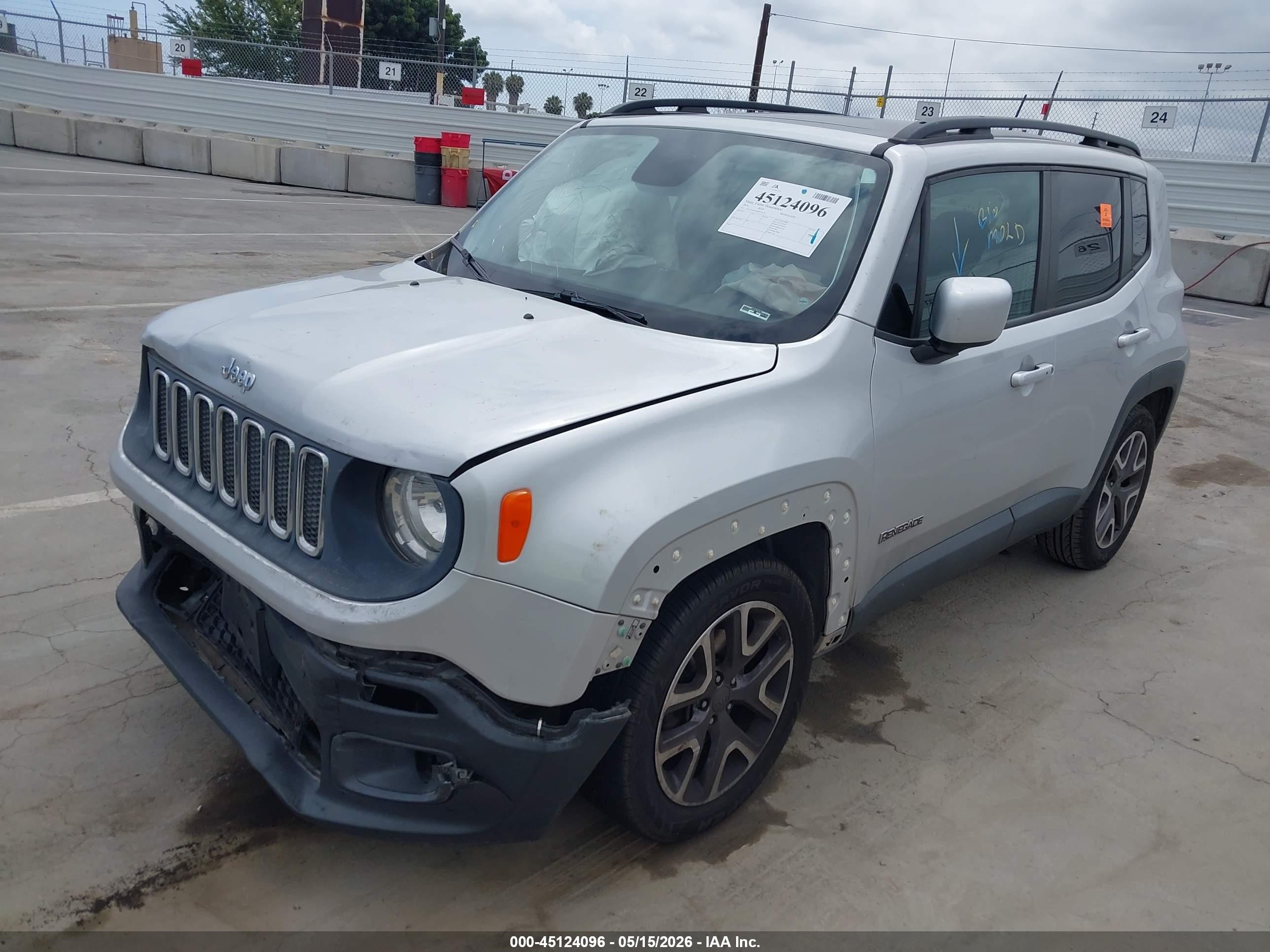 2016 Jeep Renegade Latitude Silver vin: ZACCJABT4GPC59134