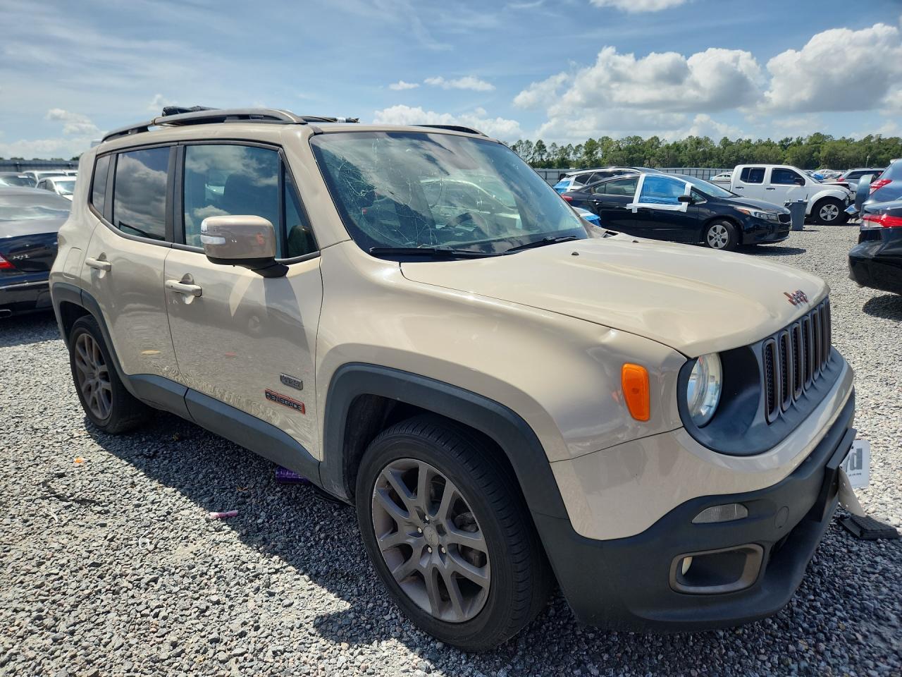 2016 Jeep Renegade Latitude Tan vin: ZACCJABT4GPD23625