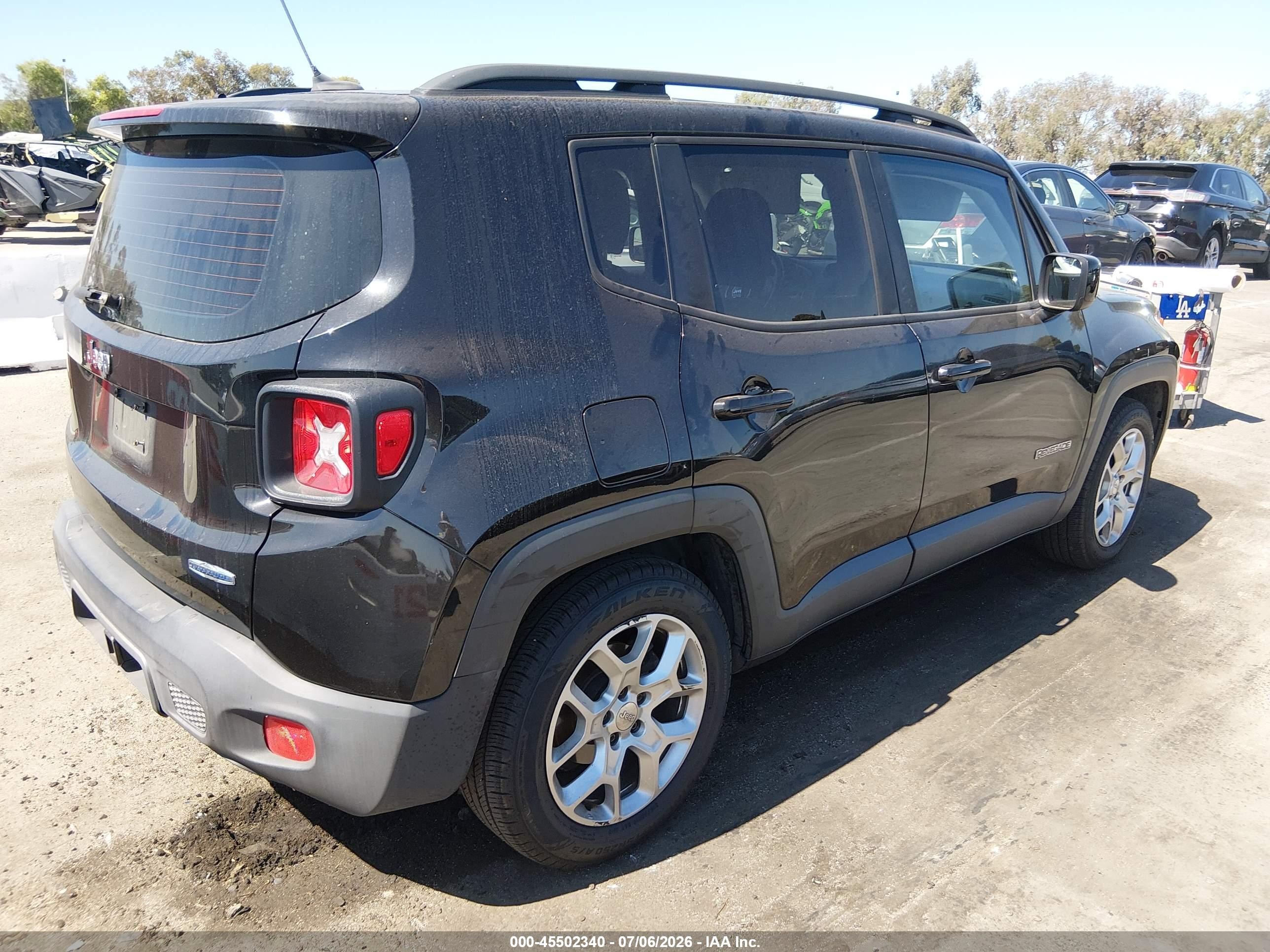2015 Jeep Renegade Latitude Black vin: ZACCJABT5FPB26719