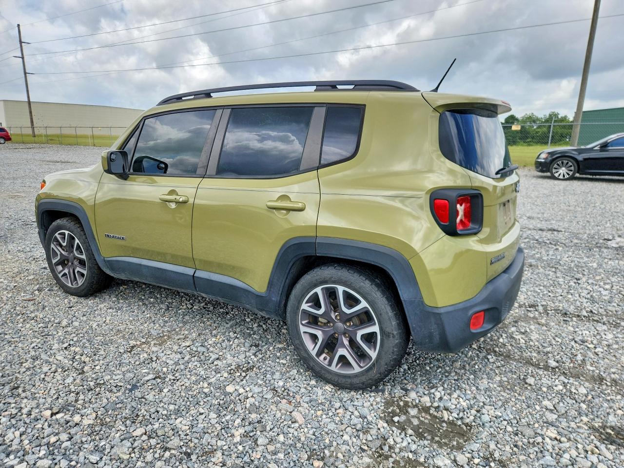 2015 Jeep Renegade Latitude Green vin: ZACCJABT5FPB30348