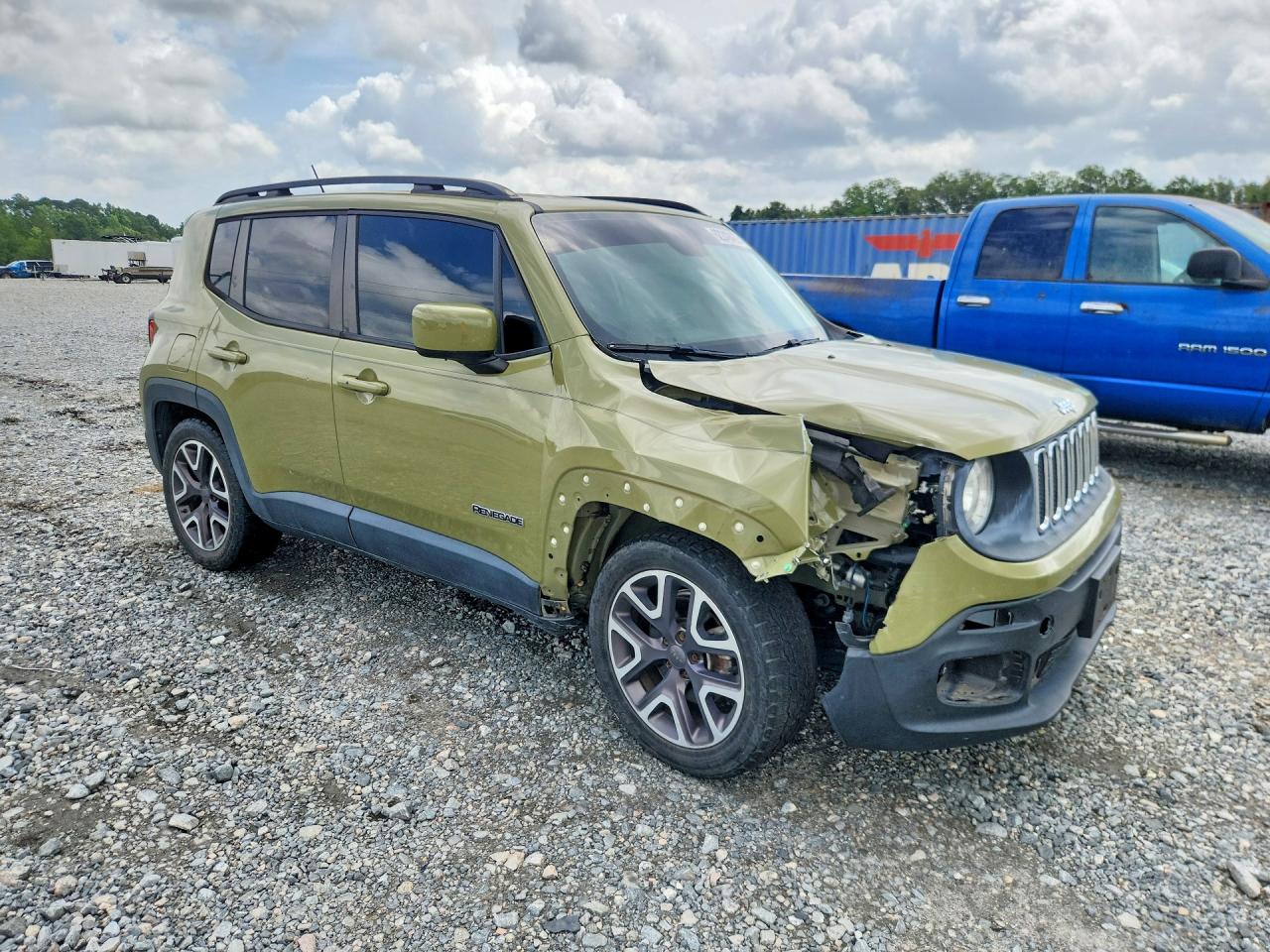 2015 Jeep Renegade Latitude Green vin: ZACCJABT5FPB30348