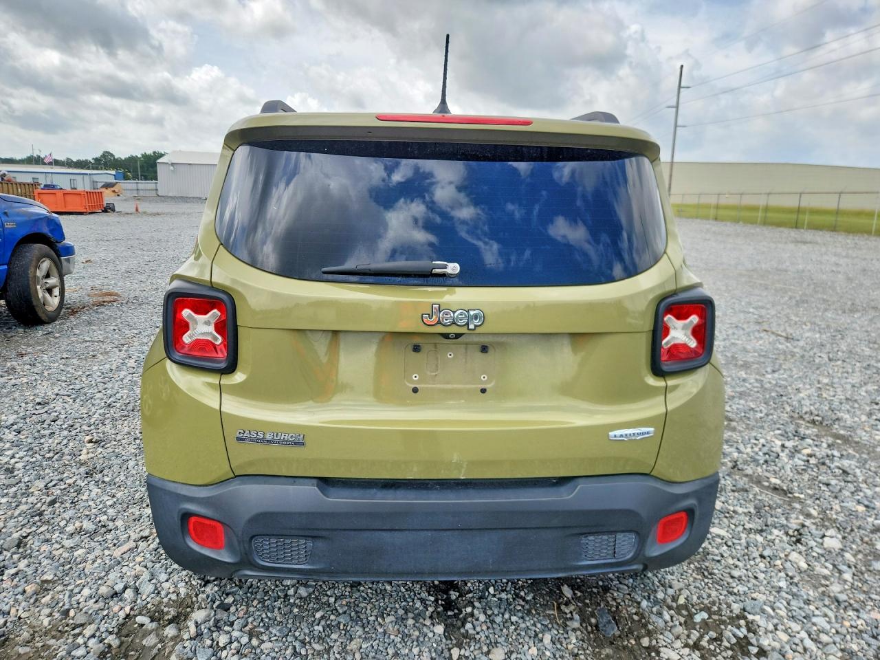 2015 Jeep Renegade Latitude Green vin: ZACCJABT5FPB30348
