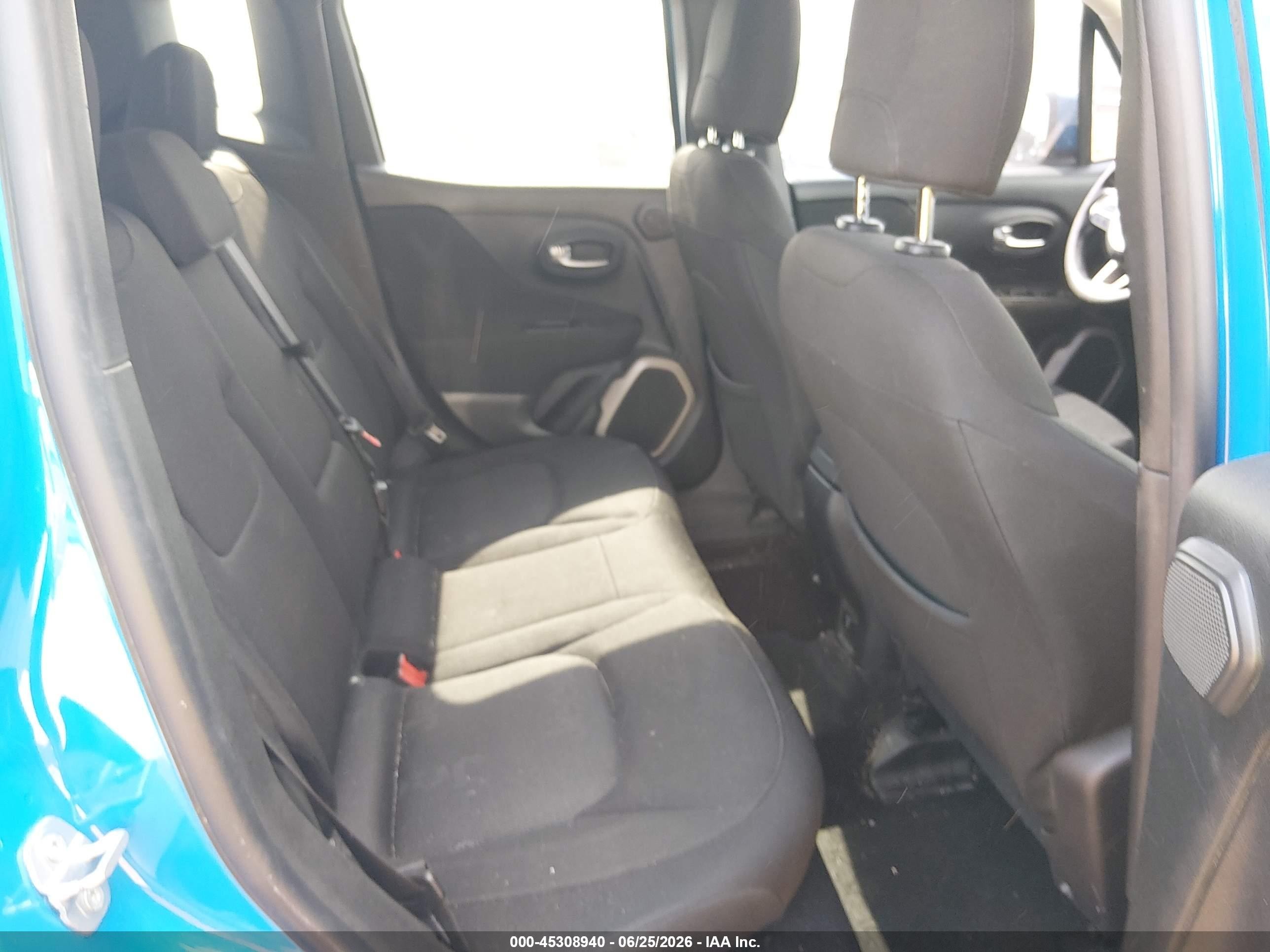 2015 Jeep Renegade Latitude Blue vin: ZACCJABT5FPB88590