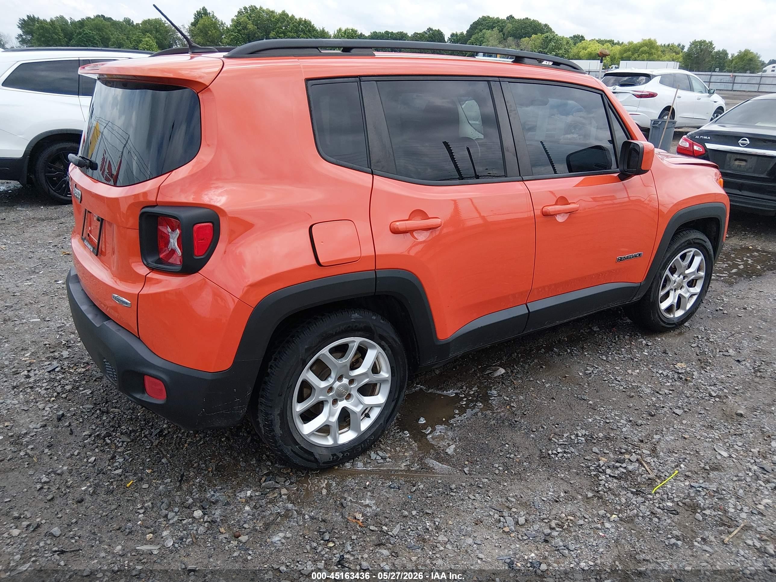 2015 Jeep Renegade Latitude Orange vin: ZACCJABT5FPB94213