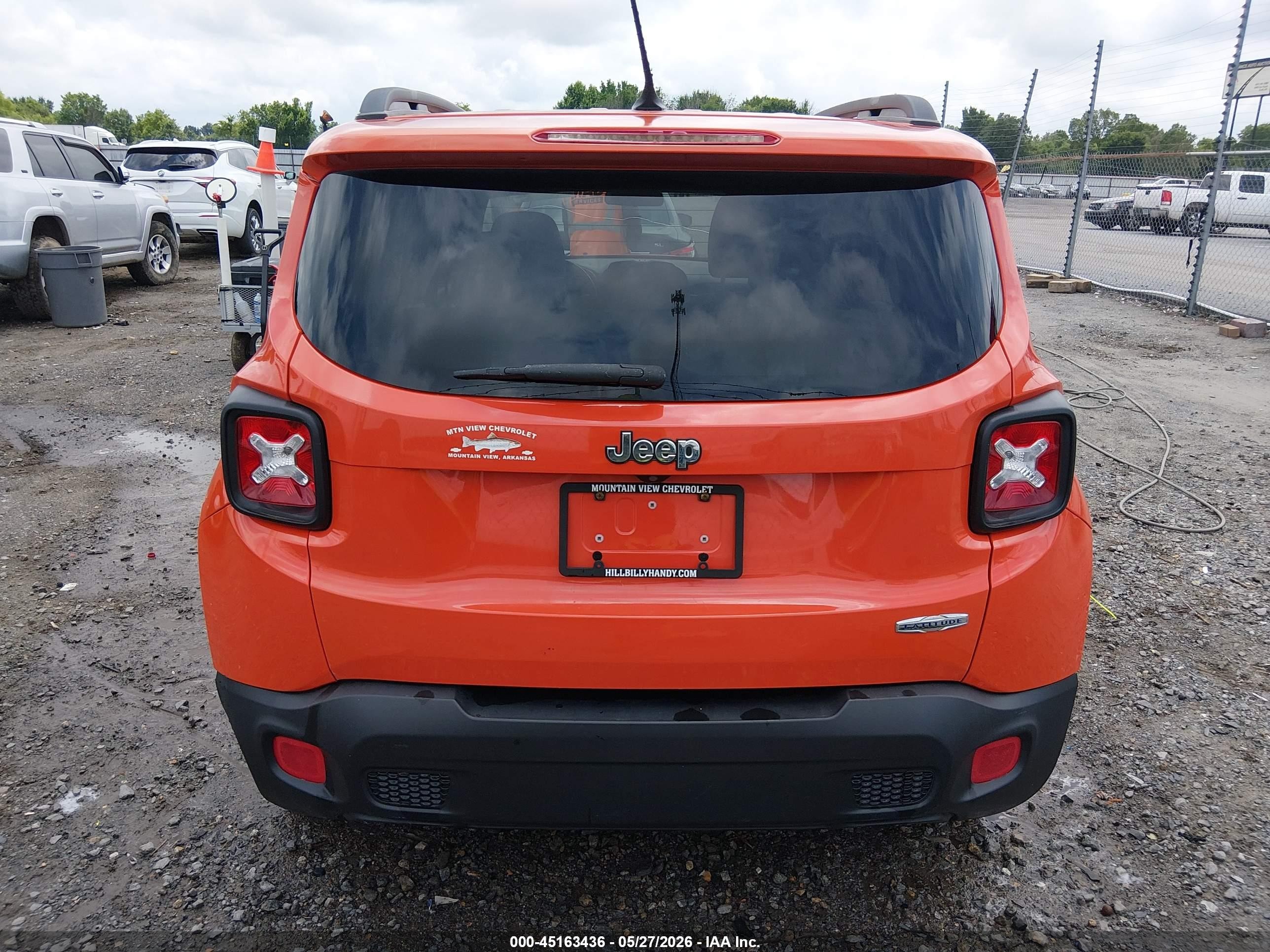 2015 Jeep Renegade Latitude Orange vin: ZACCJABT5FPB94213