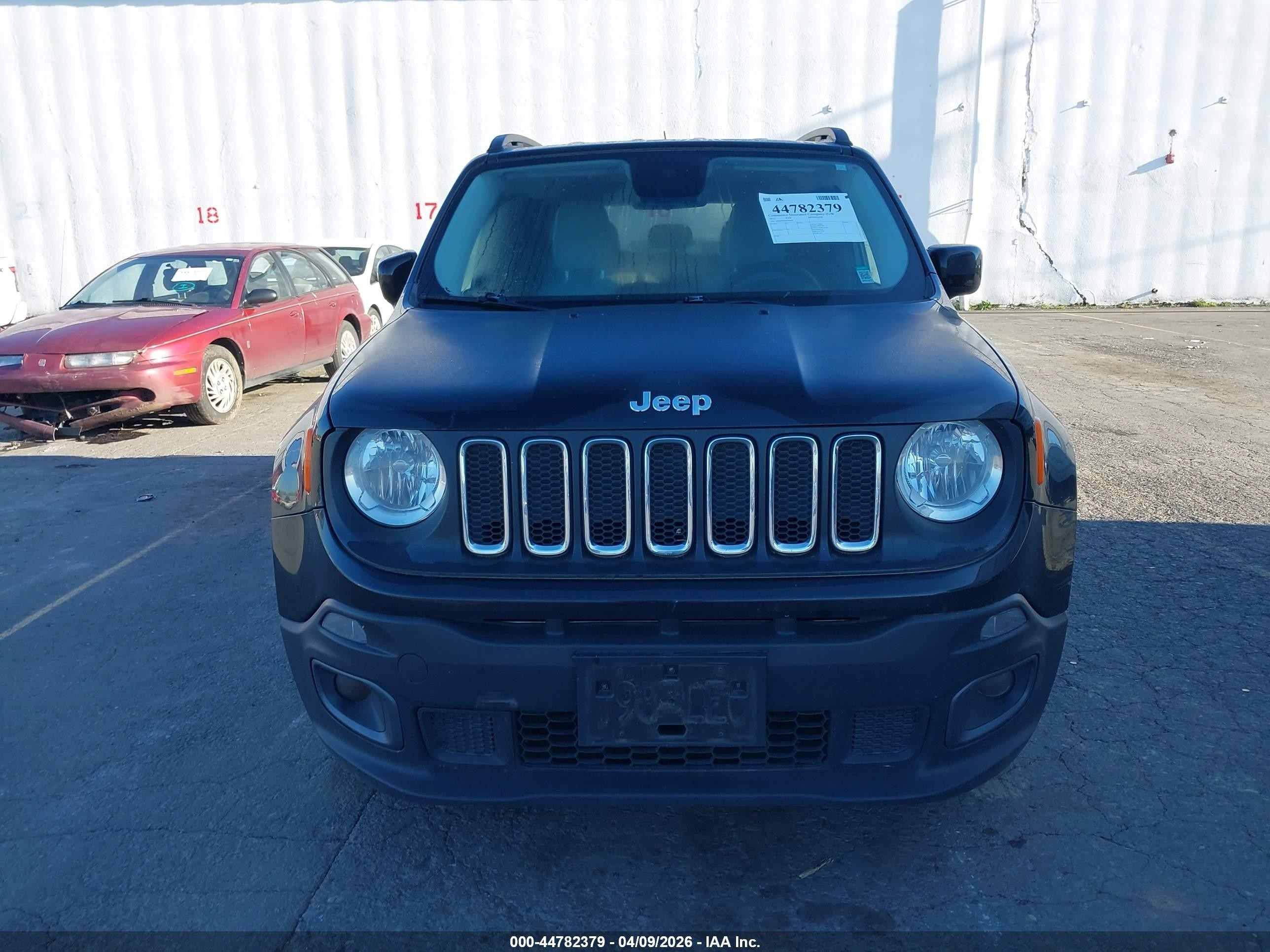 2015 Jeep Renegade Latitude Black vin: ZACCJABT5FPB98665