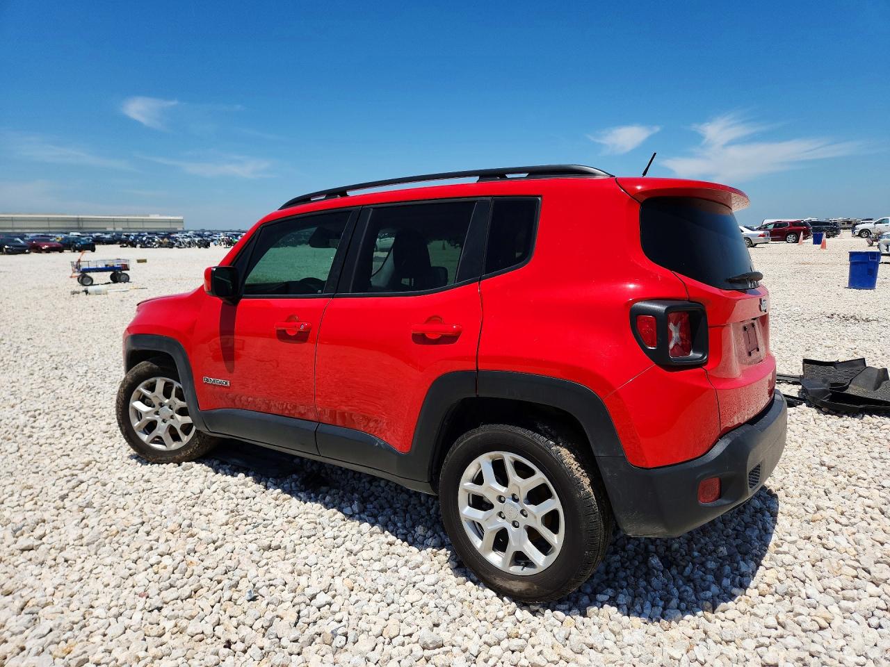 2015 Jeep Renegade Latitude Red vin: ZACCJABT5FPC28019