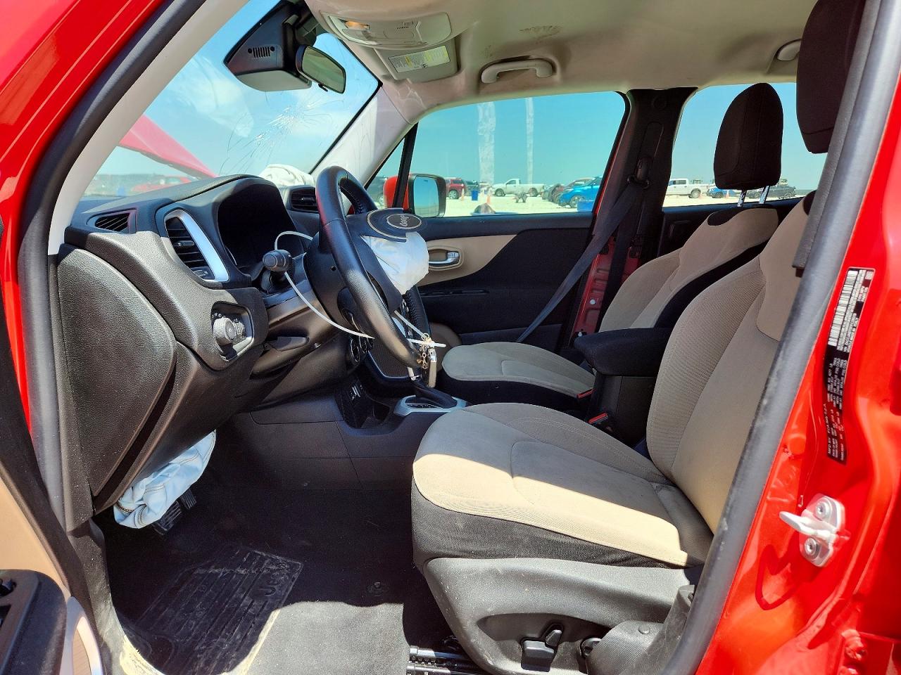 2015 Jeep Renegade Latitude Red vin: ZACCJABT5FPC28019