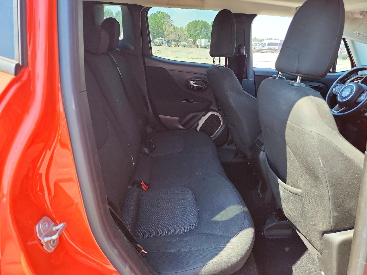 2015 Jeep Renegade Latitude Оранжевый vin: ZACCJABT5FPC29588