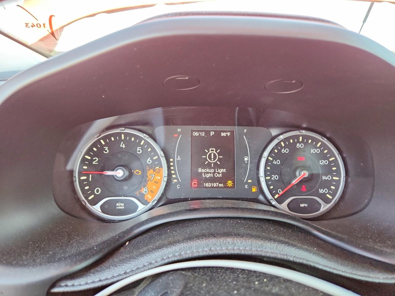 2015 Jeep Renegade Latitude Оранжевый vin: ZACCJABT5FPC29588