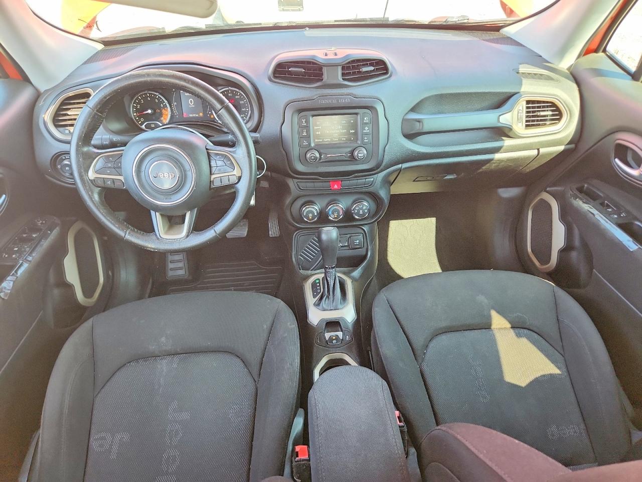 2015 Jeep Renegade Latitude Оранжевый vin: ZACCJABT5FPC29588