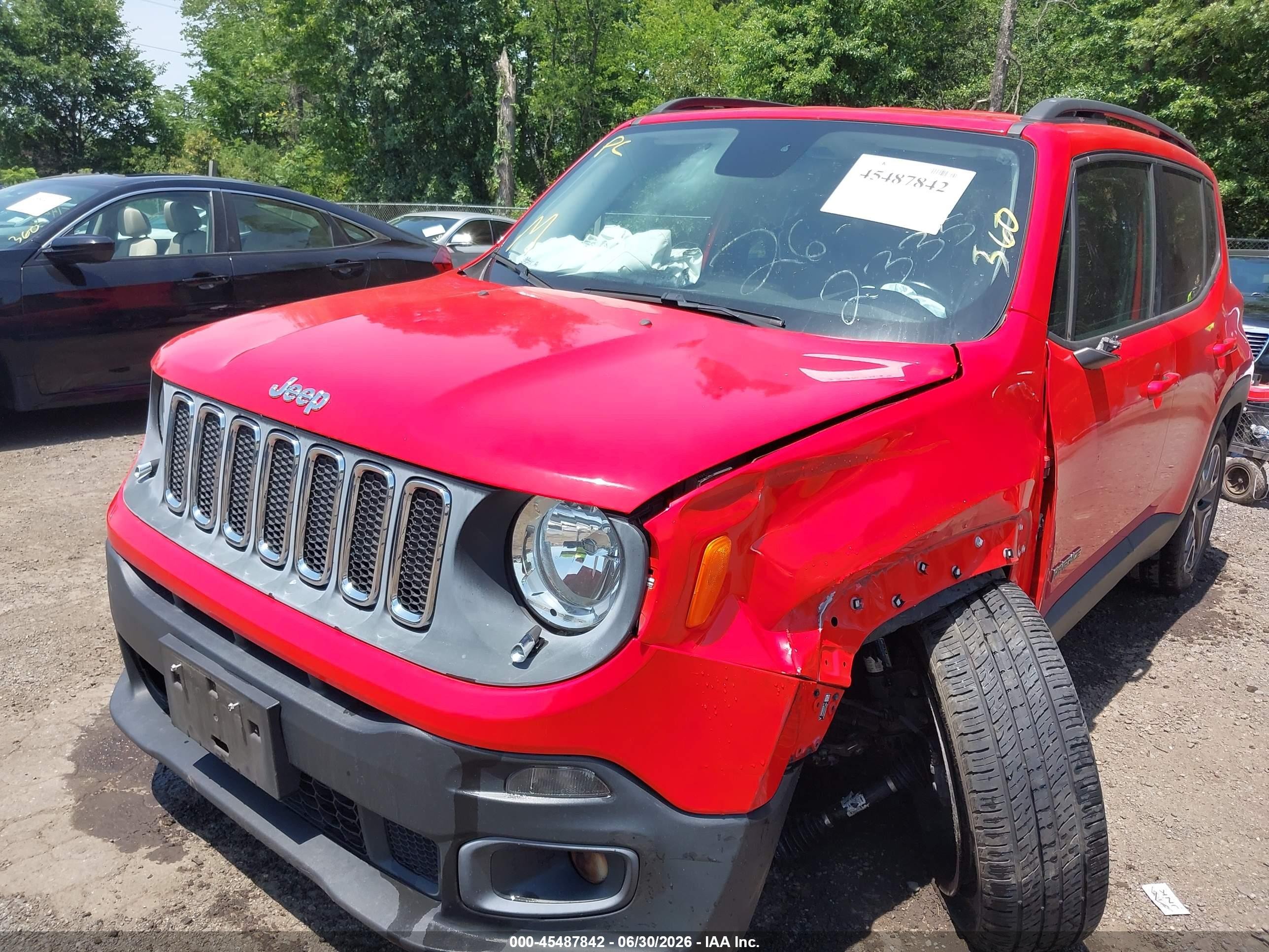 2015 Jeep Renegade Latitude Красный vin: ZACCJABT6FPB23148