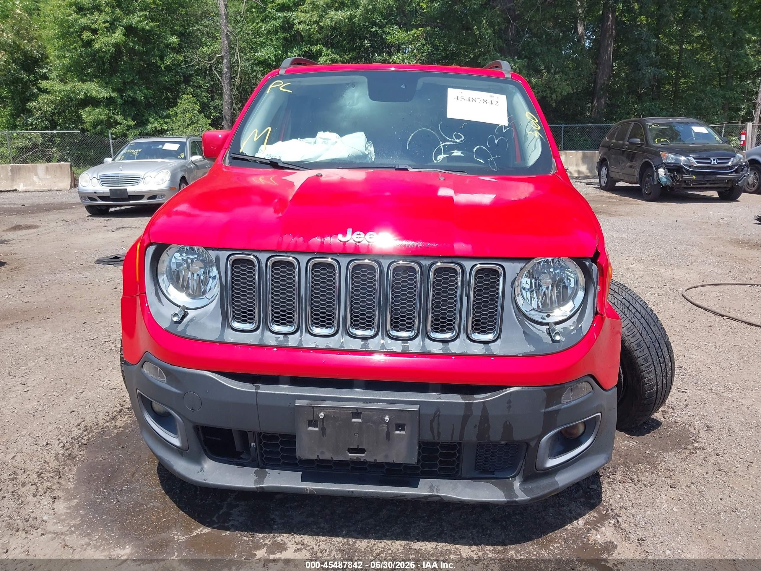 2015 Jeep Renegade Latitude Красный vin: ZACCJABT6FPB23148