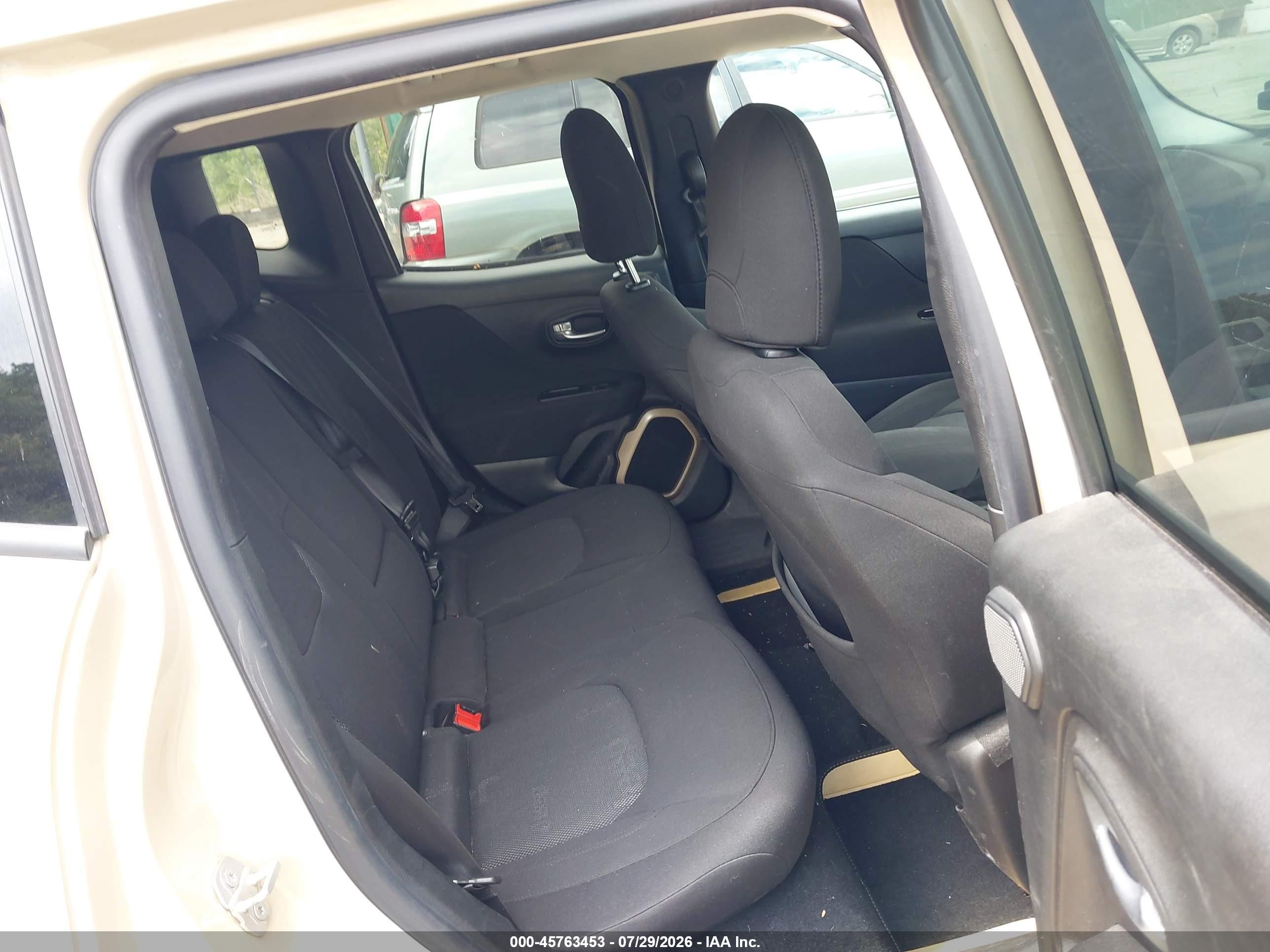 2015 Jeep Renegade Latitude Tan vin: ZACCJABT6FPB31914