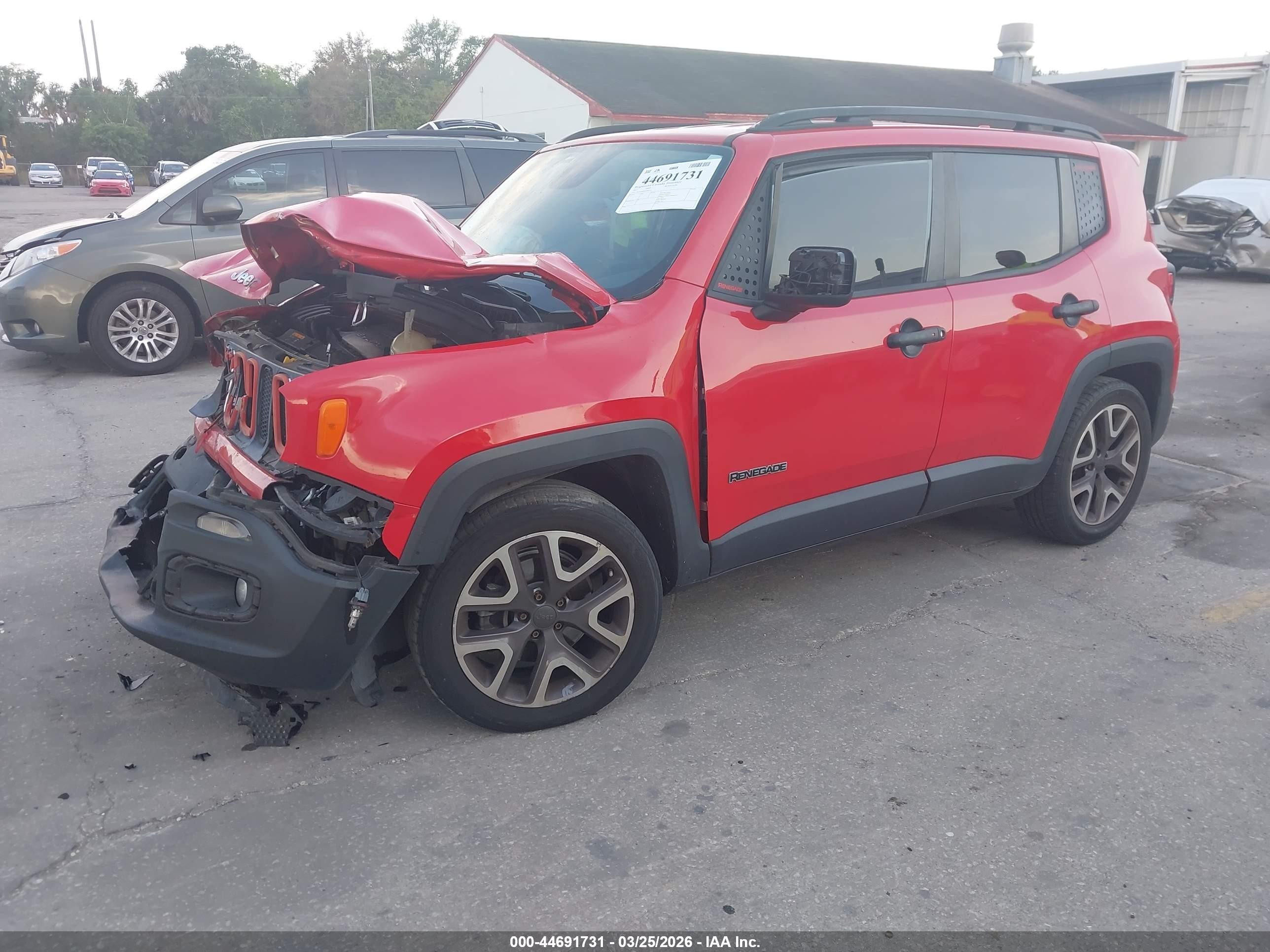 2015 Jeep Renegade Latitude Red vin: ZACCJABT6FPB97511