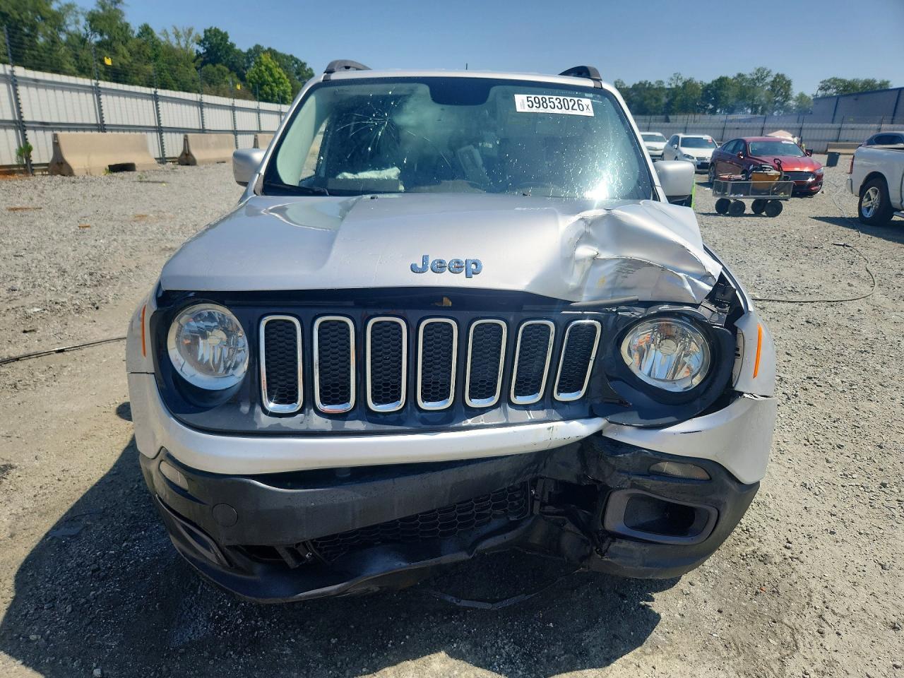 2015 Jeep Renegade Latitude Серебряный vin: ZACCJABT6FPC05719