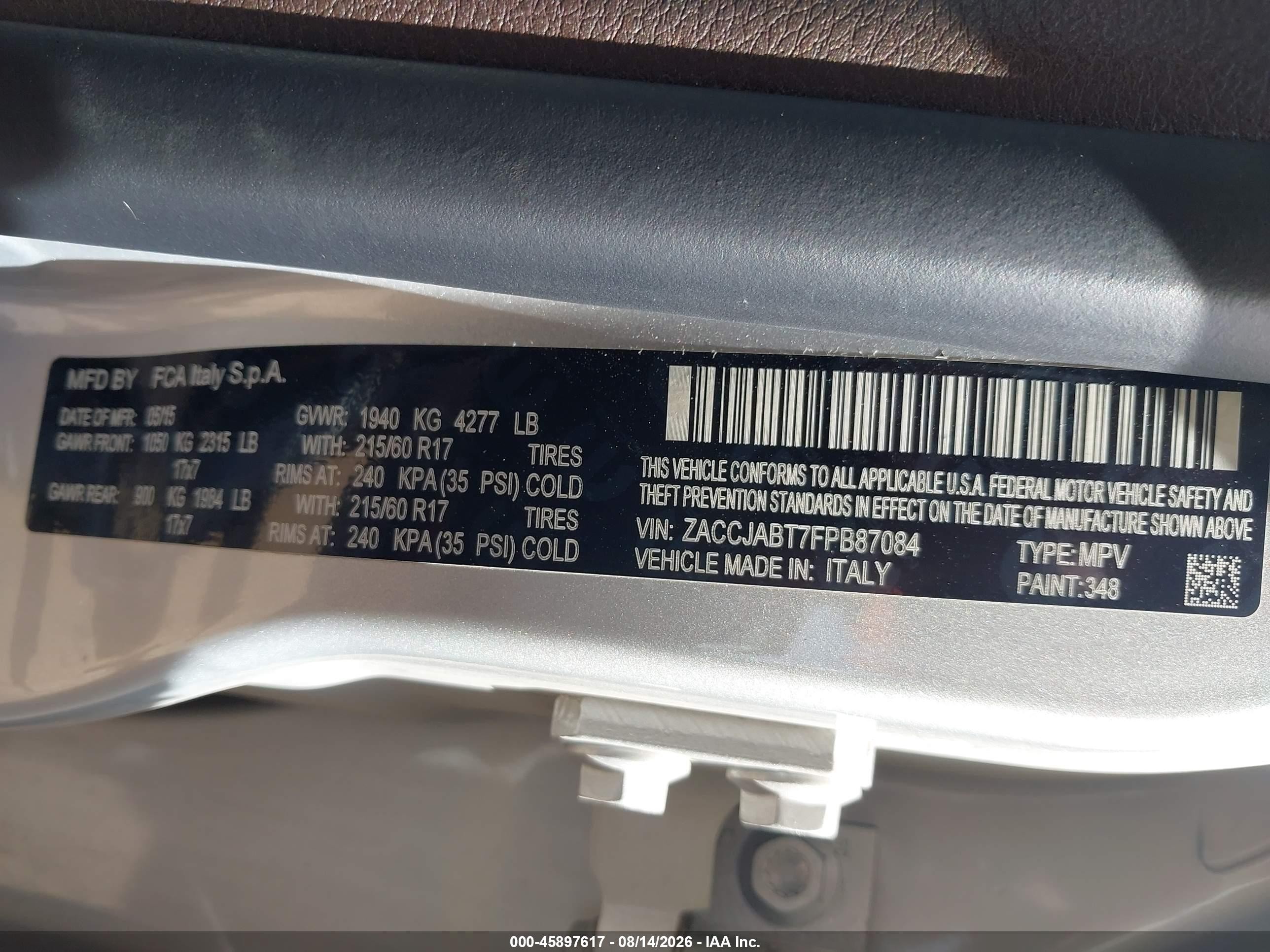 2015 Jeep Renegade Latitude Серебряный vin: ZACCJABT7FPB87084
