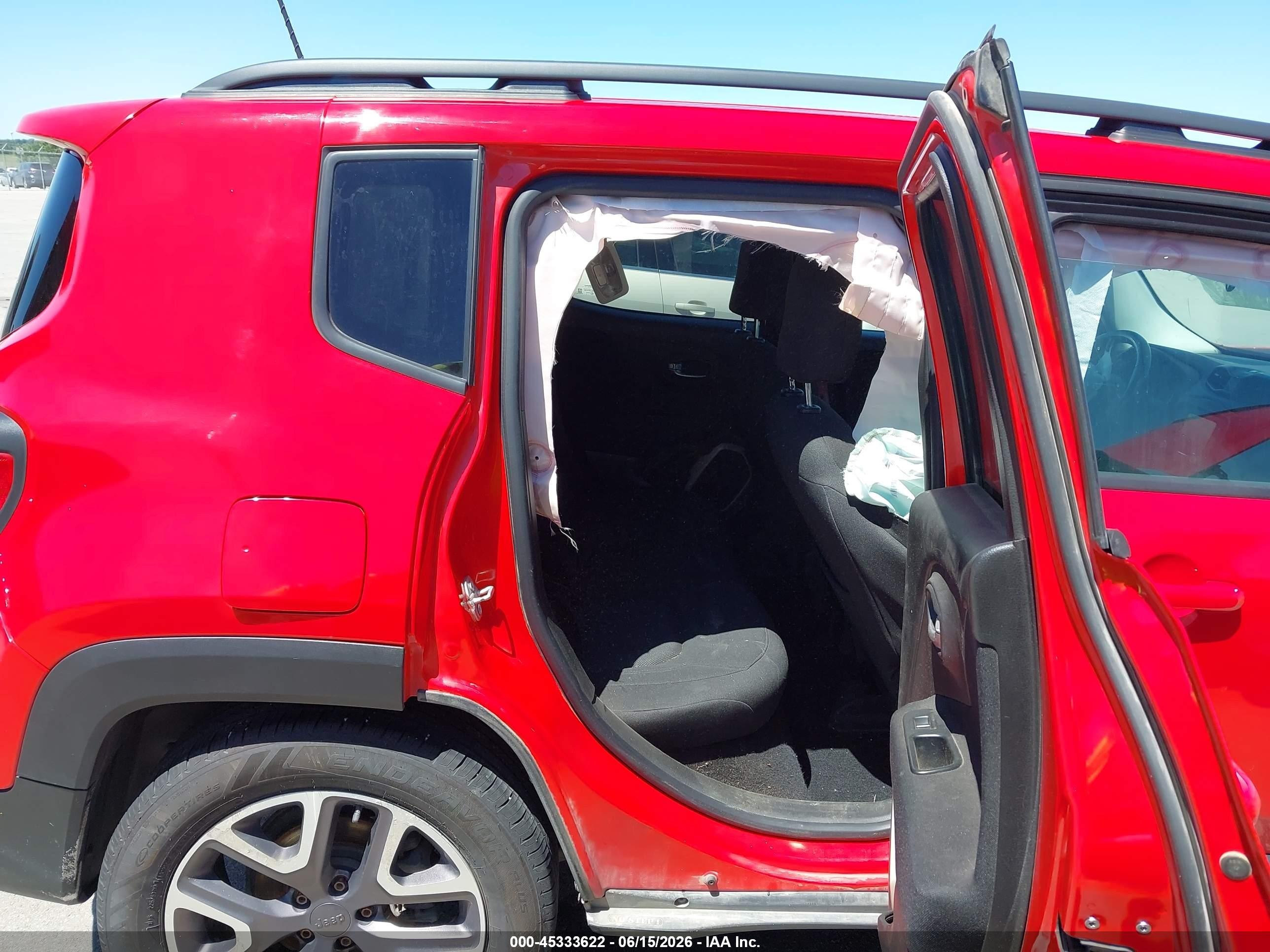 2015 Jeep Renegade Latitude Red vin: ZACCJABT7FPC01100