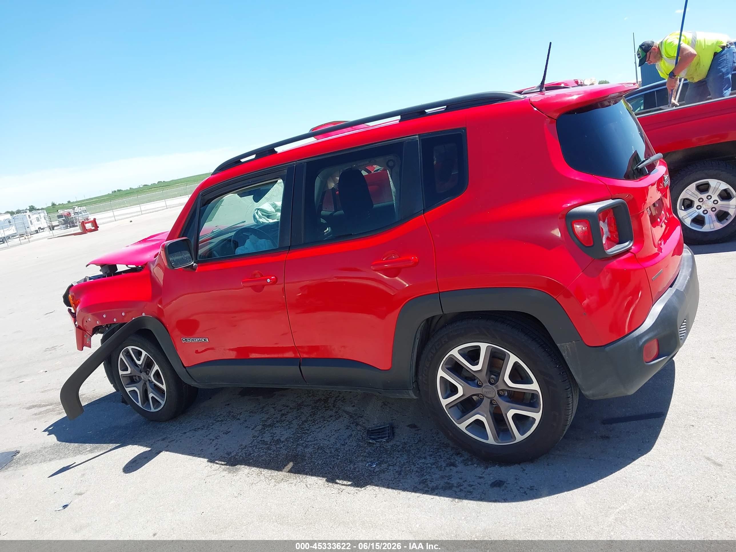 2015 Jeep Renegade Latitude Red vin: ZACCJABT7FPC01100