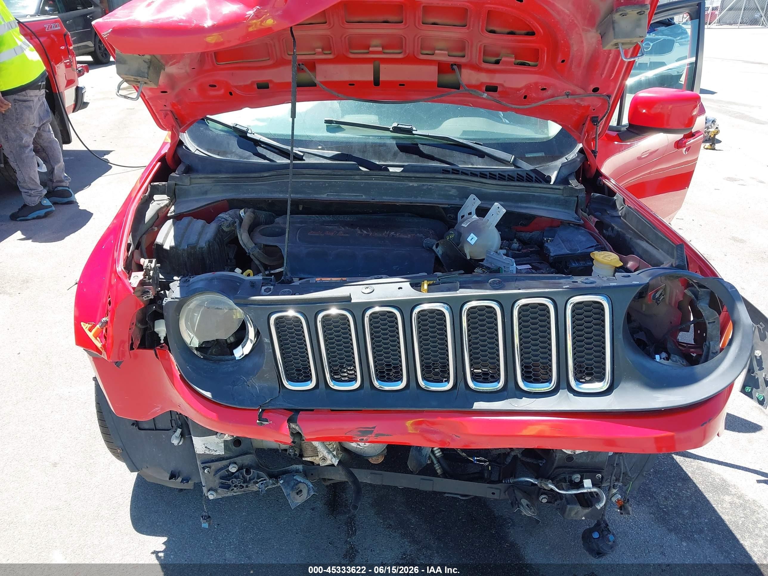 2015 Jeep Renegade Latitude Red vin: ZACCJABT7FPC01100