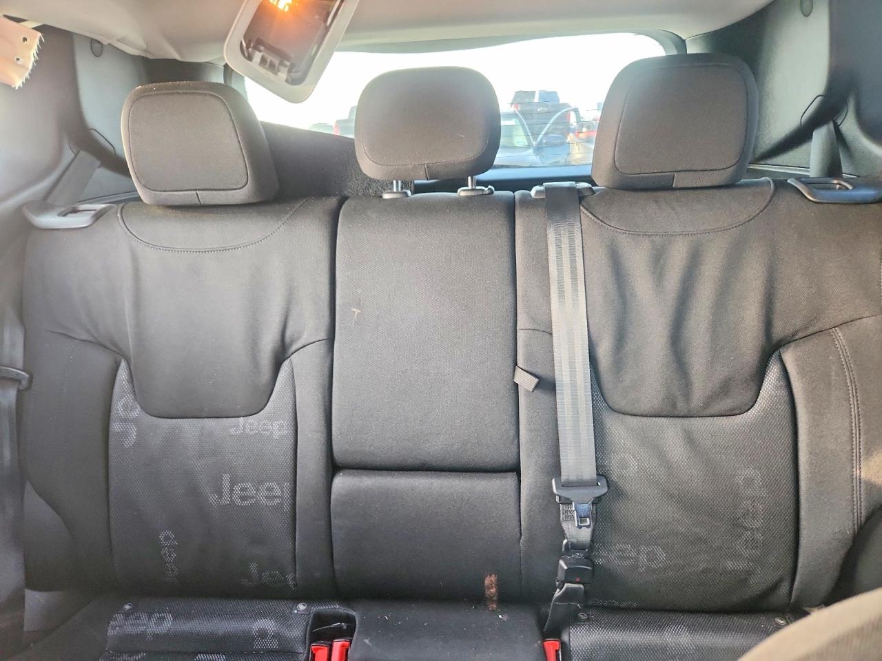 2015 Jeep Renegade Latitude Black vin: ZACCJABT7FPC27325