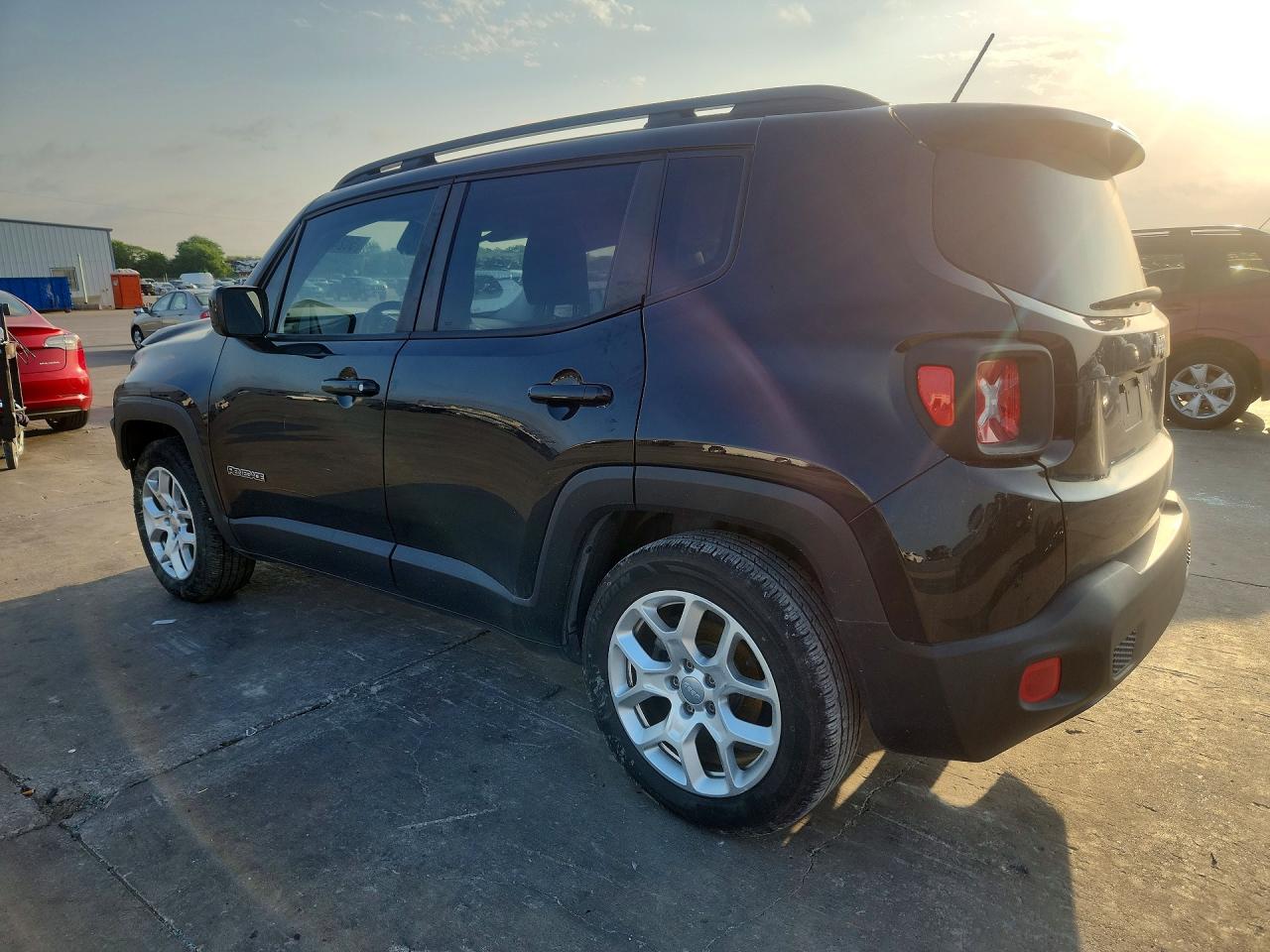 2015 Jeep Renegade Latitude Black vin: ZACCJABT7FPC27325