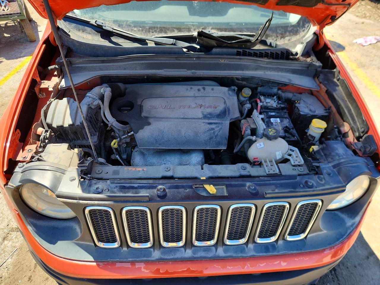 2016 Jeep Renegade Latitude Orange vin: ZACCJABT7GPE33102
