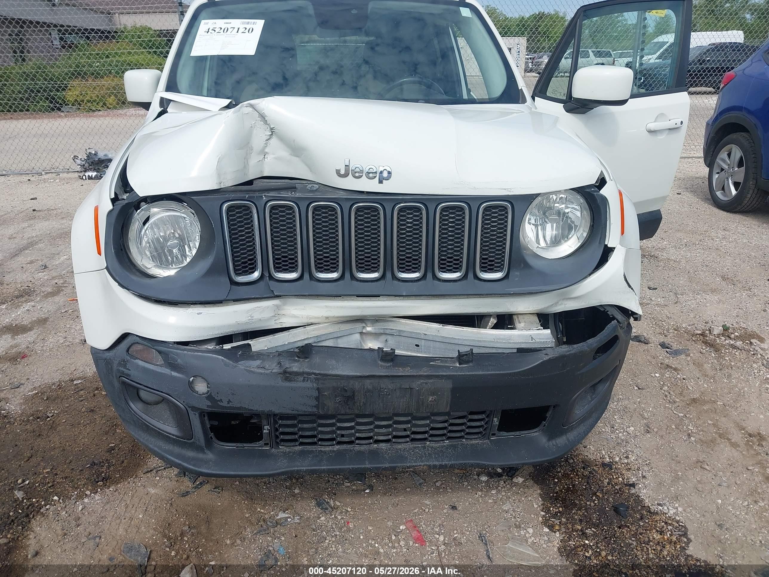 2015 Jeep Renegade Latitude White vin: ZACCJABT8FPB85568