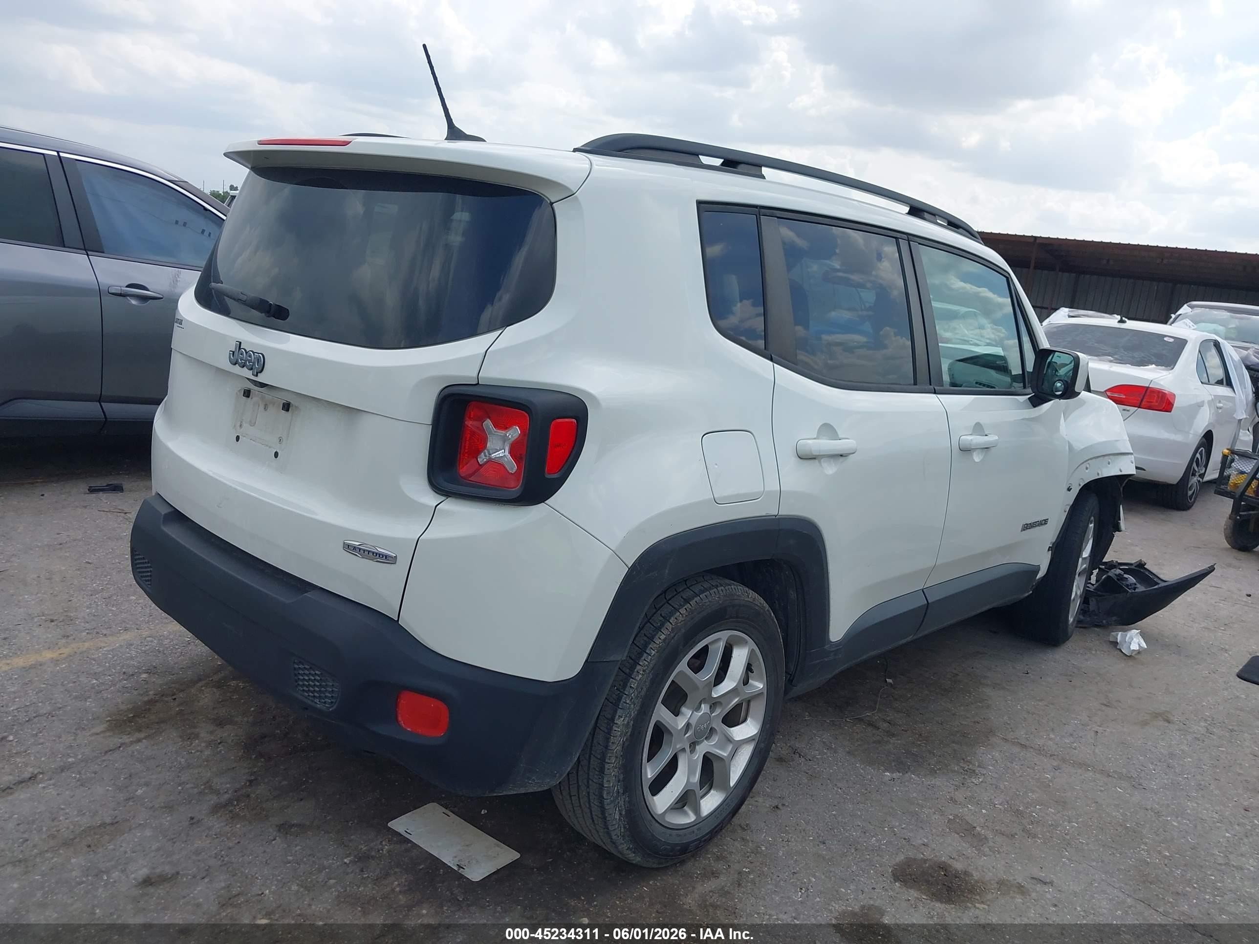 2015 Jeep Renegade Latitude White vin: ZACCJABT8FPB90561