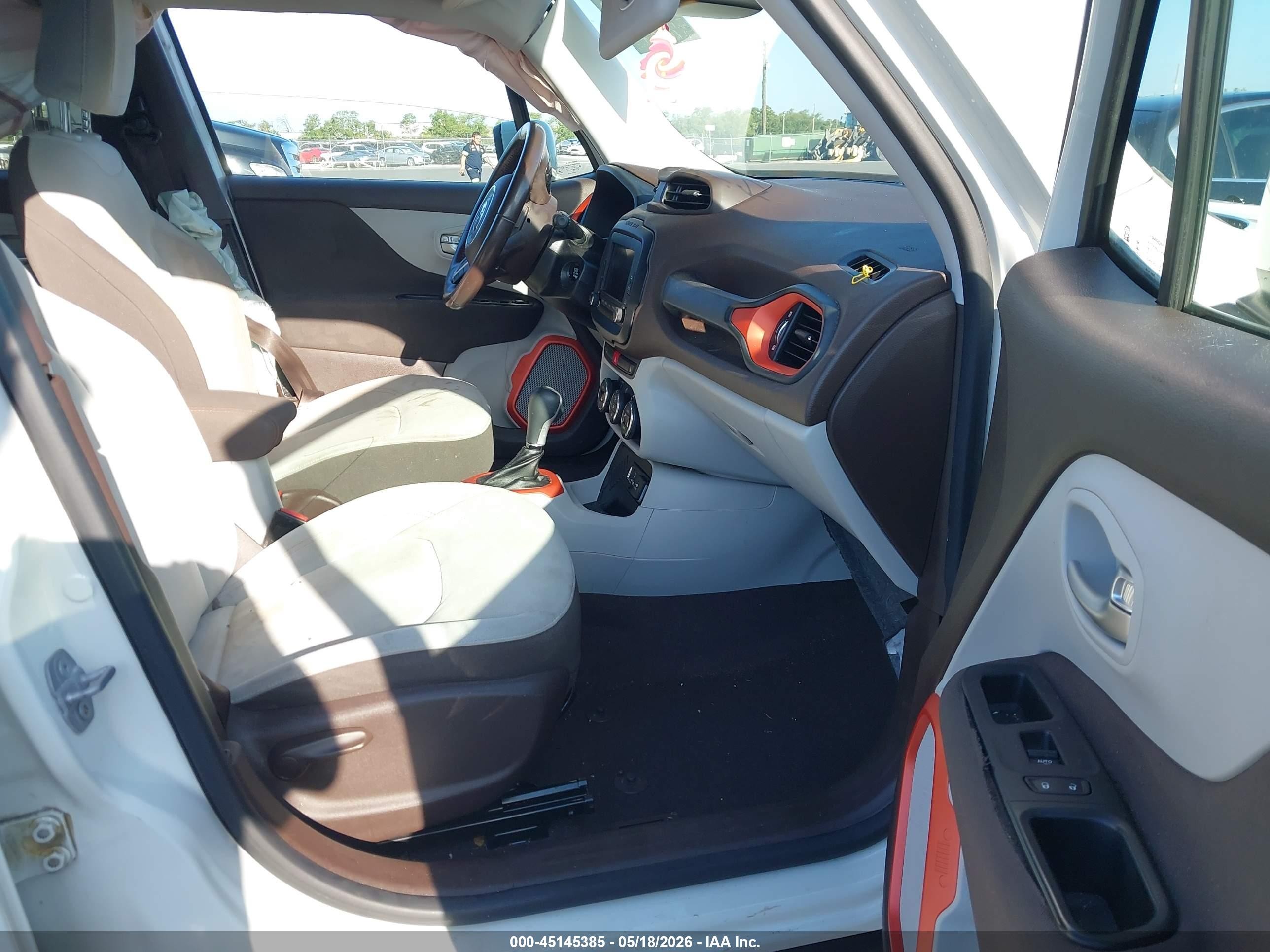 2015 Jeep Renegade North White vin: ZACCJABT8FPB96845