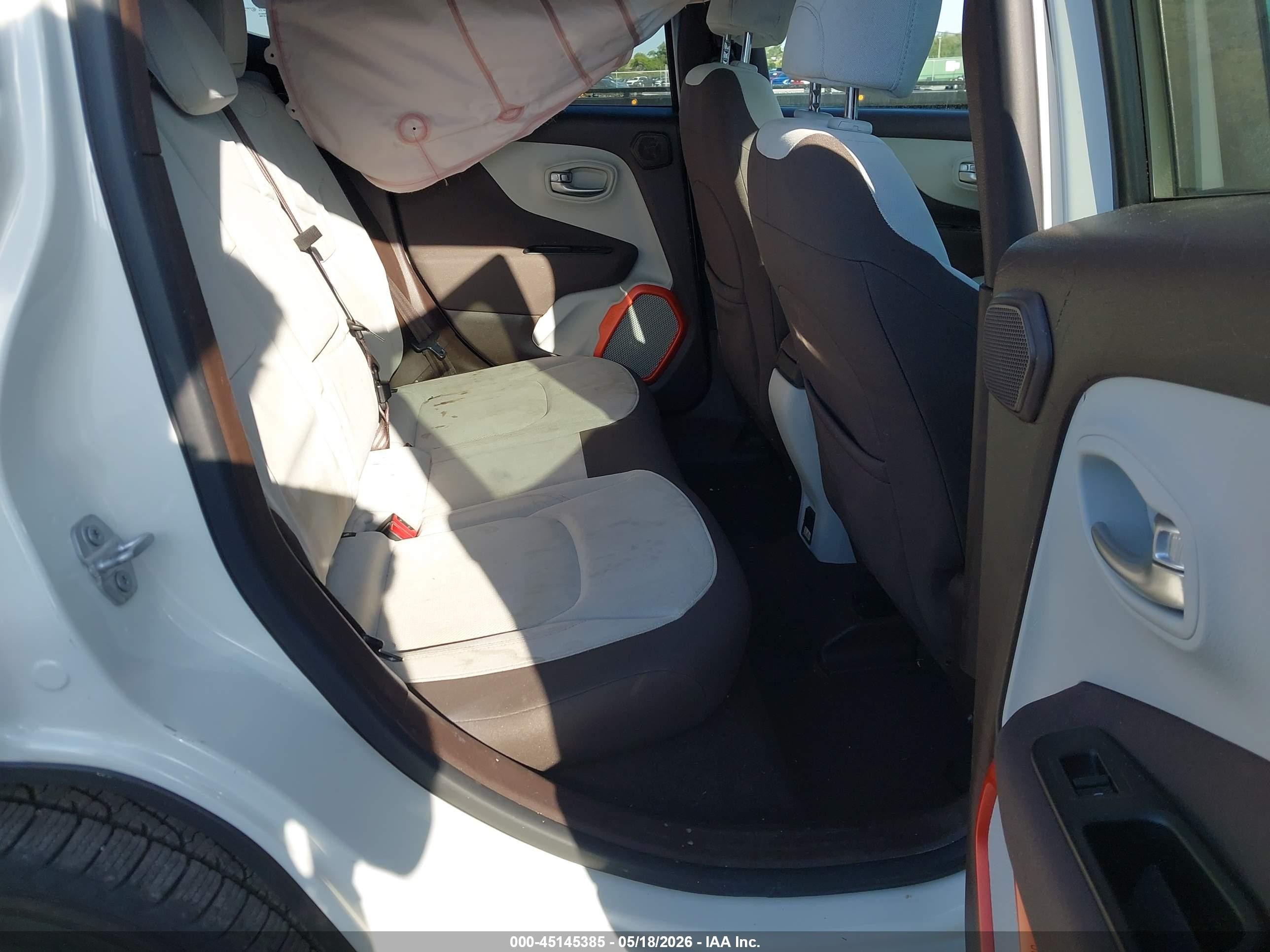 2015 Jeep Renegade North White vin: ZACCJABT8FPB96845
